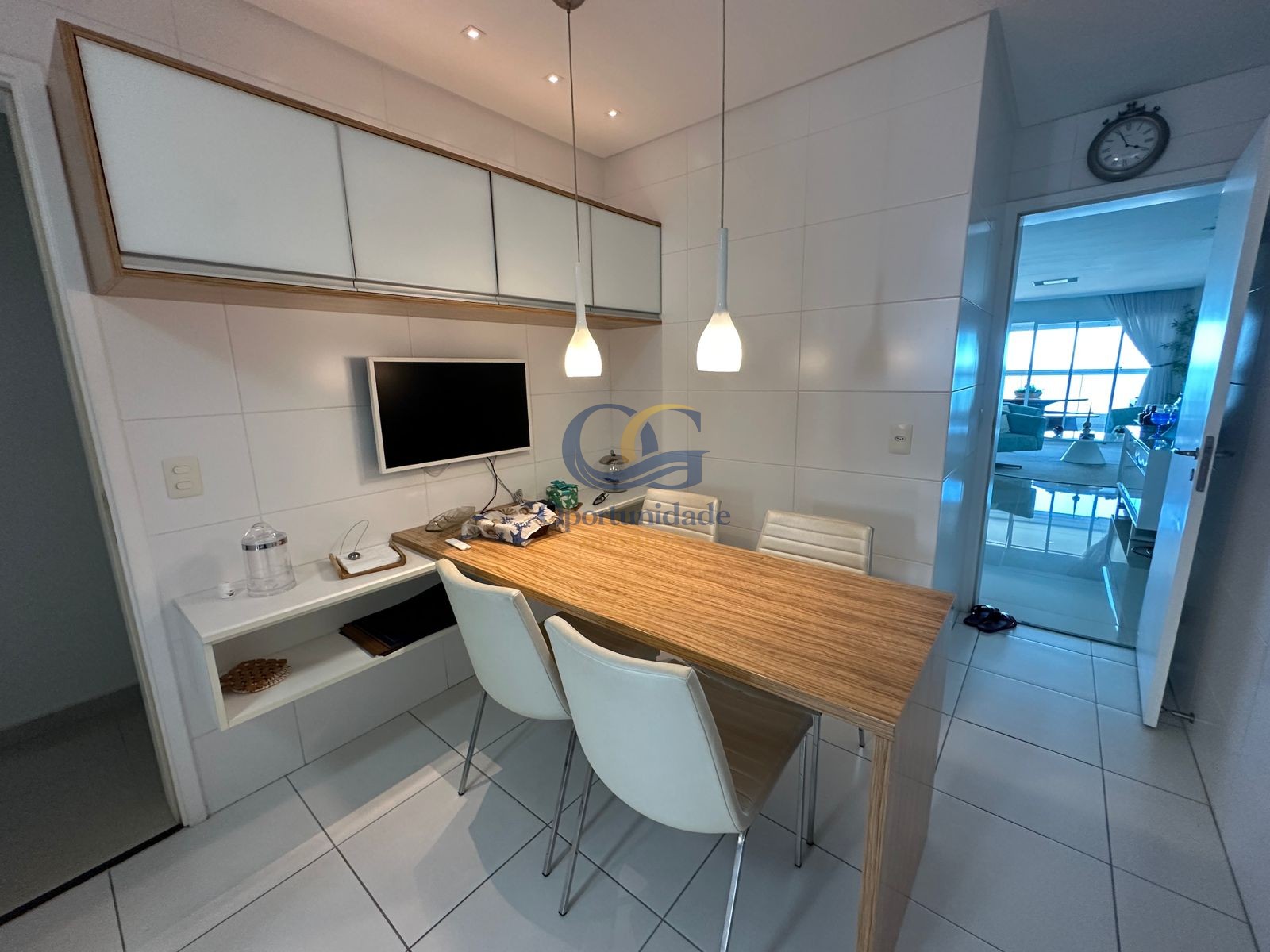 Apartamento Frente ao Mar, Praia da Enseada, Guarujá - SP