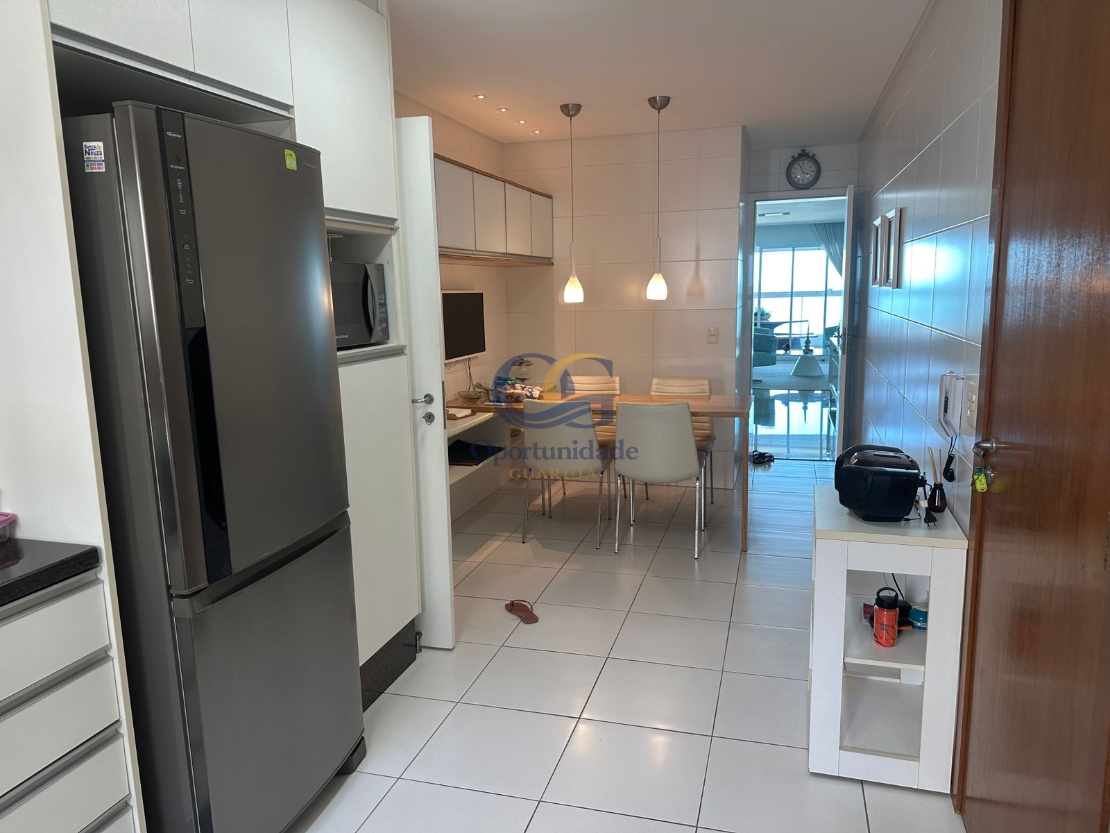Apartamento Frente ao Mar, Praia da Enseada, Guarujá - SP
