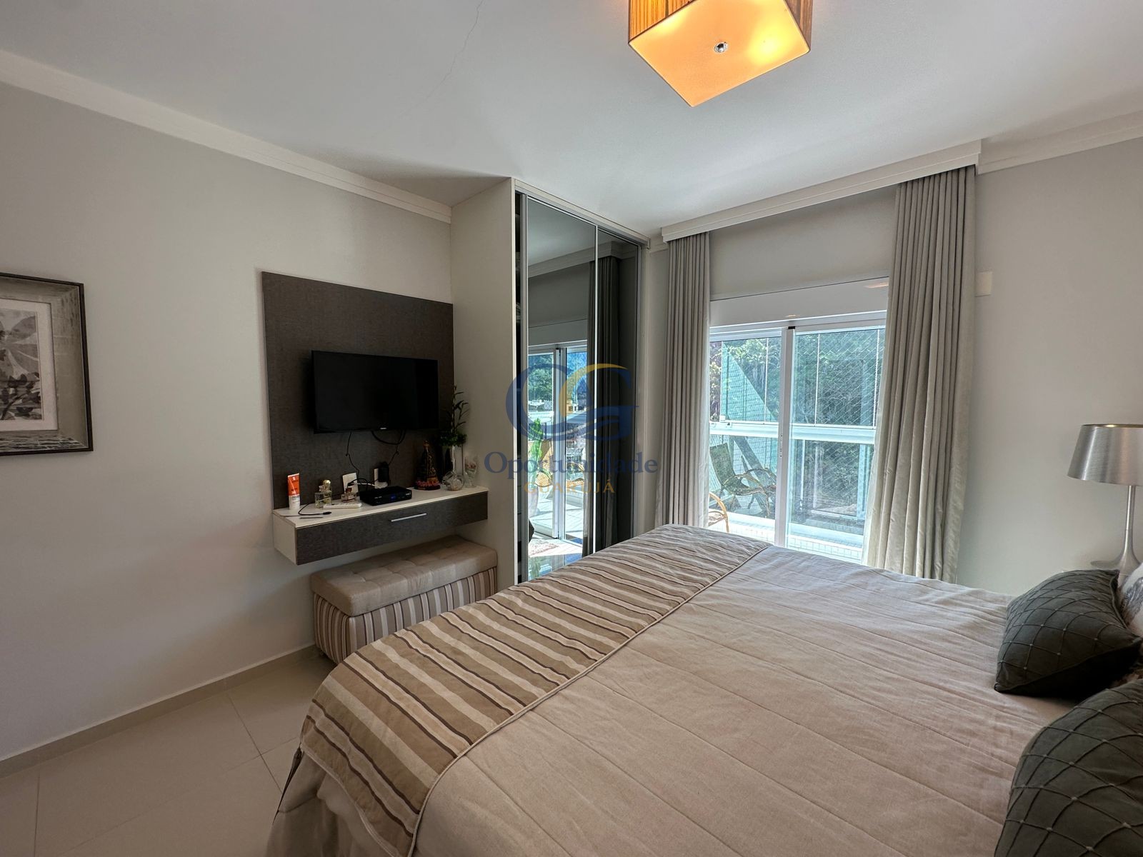 Apartamento Frente ao Mar, Praia da Enseada, Guarujá - SP