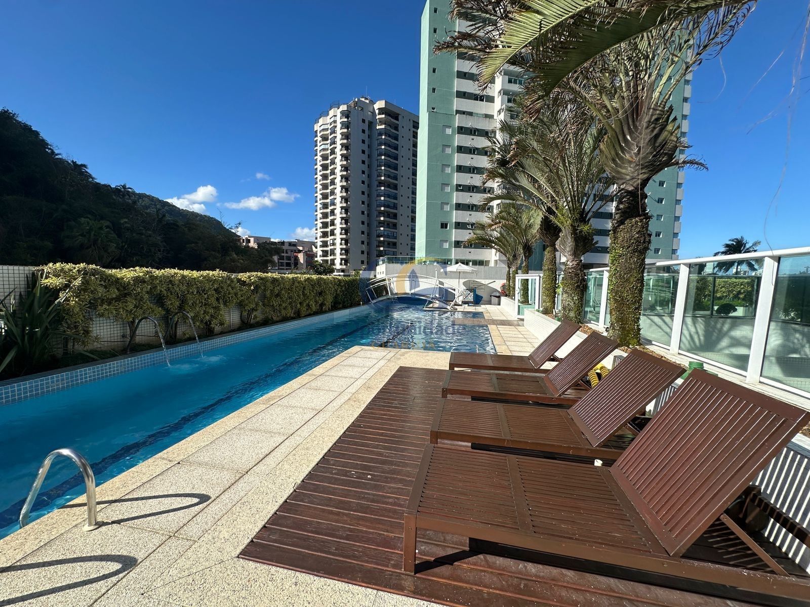 Apartamento Frente ao Mar, Praia da Enseada, Guarujá - SP
