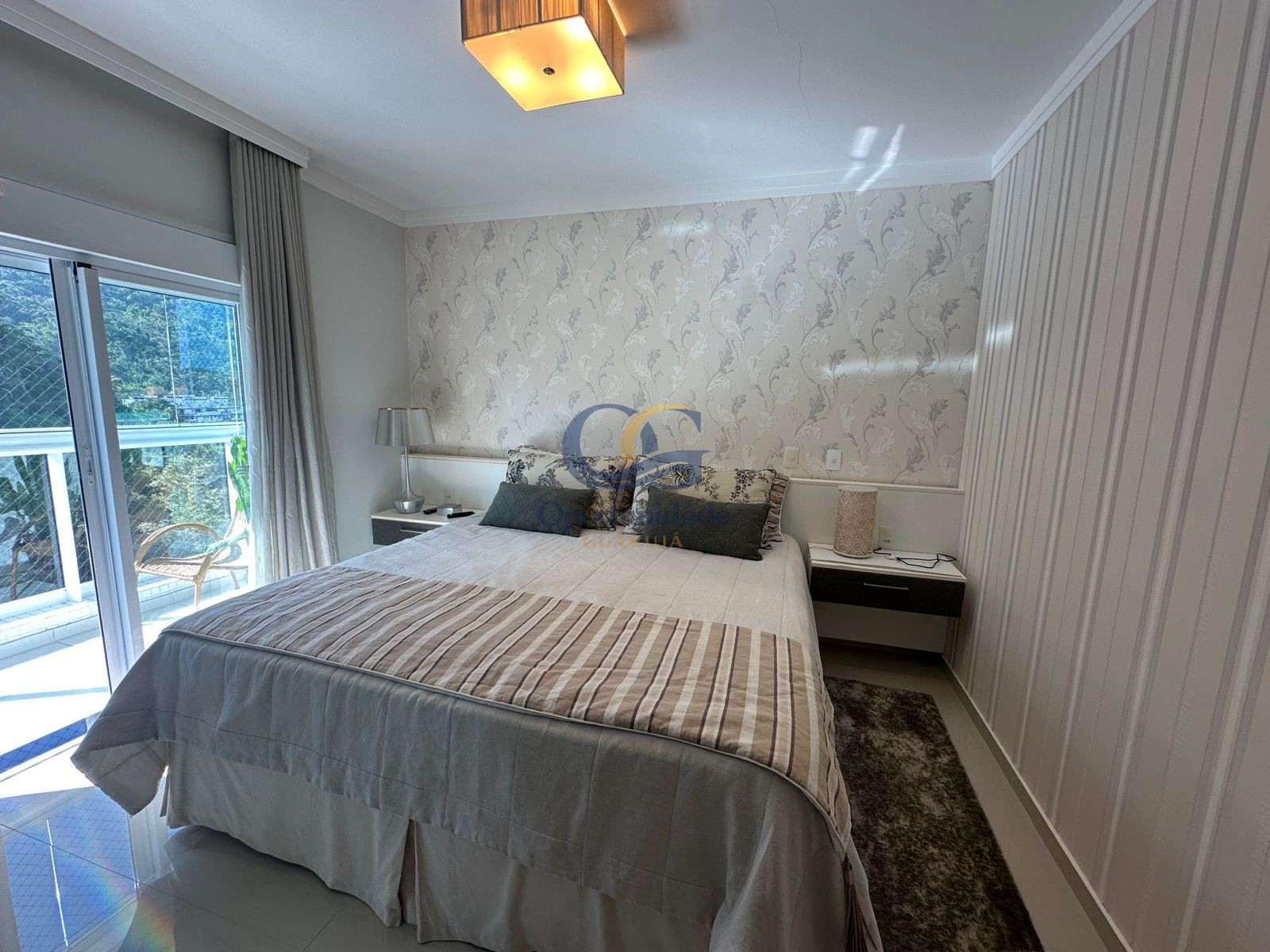 Apartamento Frente ao Mar, Praia da Enseada, Guarujá - SP
