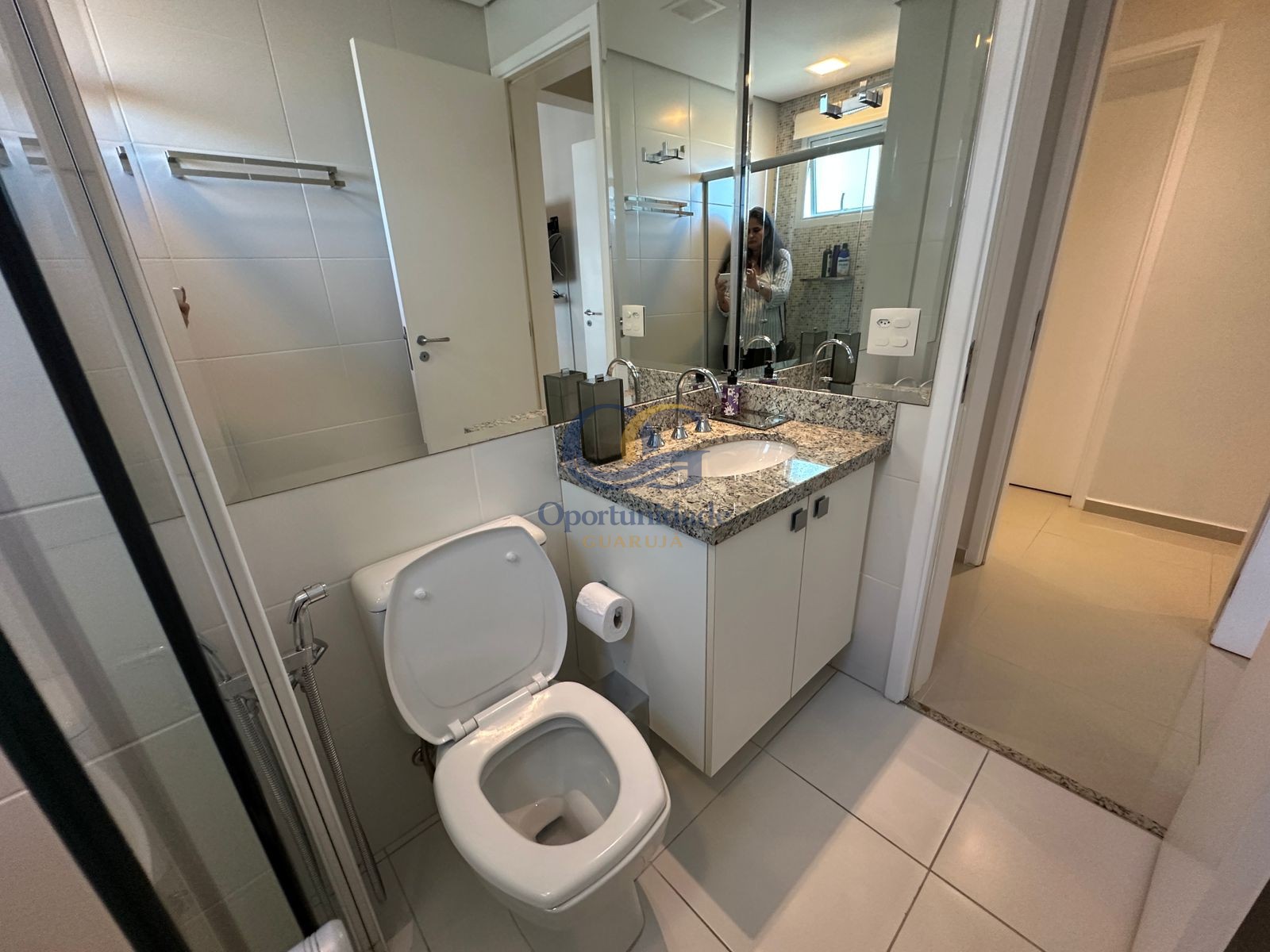 Apartamento Frente ao Mar, Praia da Enseada, Guarujá - SP