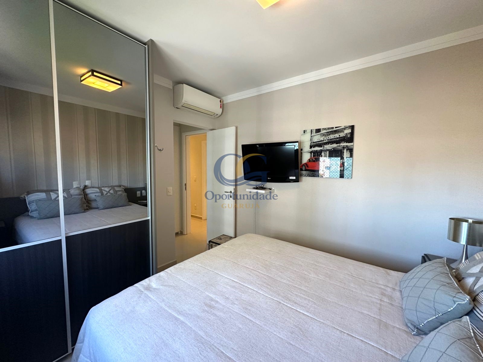 Apartamento Frente ao Mar, Praia da Enseada, Guarujá - SP