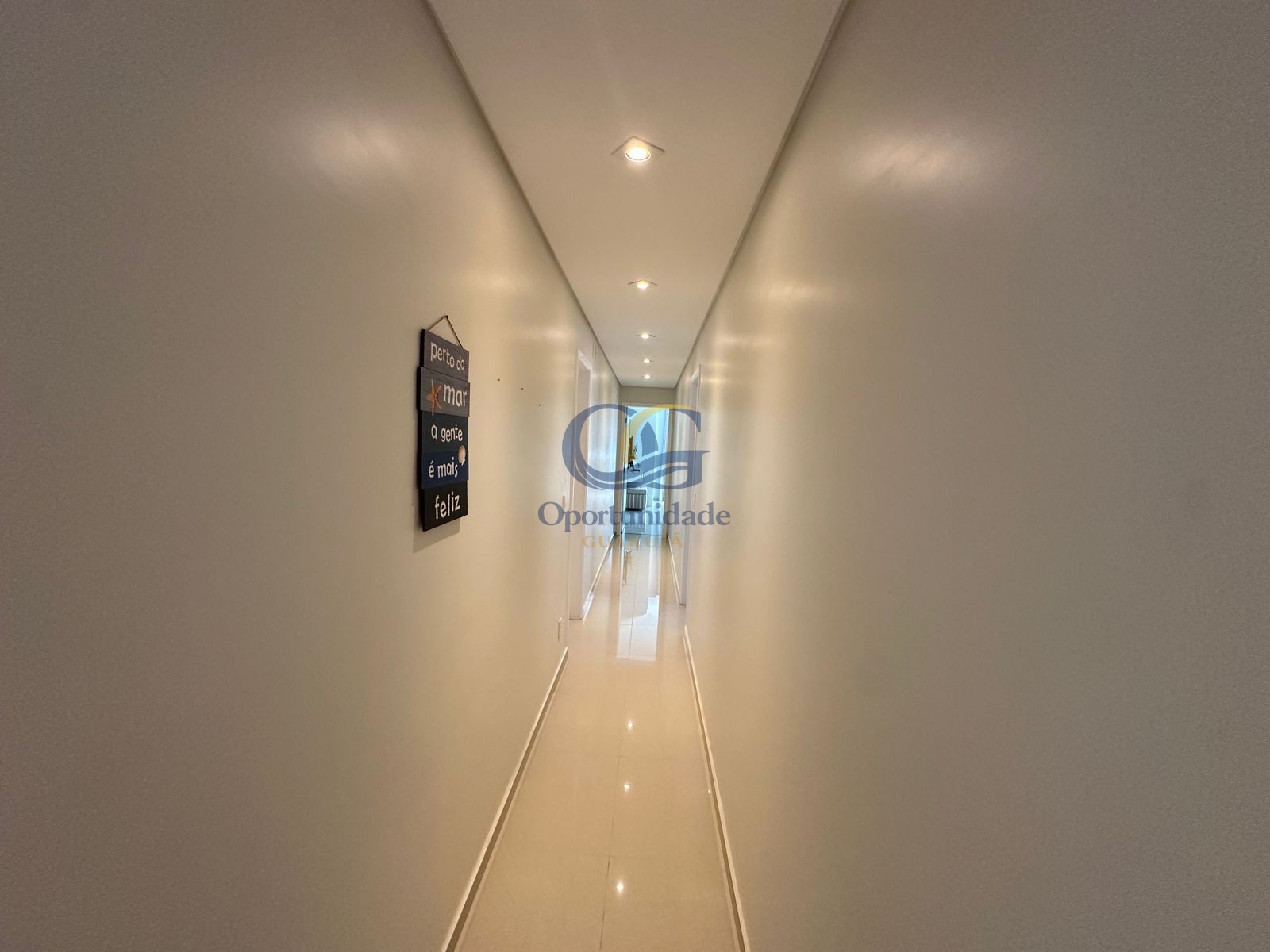 Apartamento Frente ao Mar, Praia da Enseada, Guarujá - SP