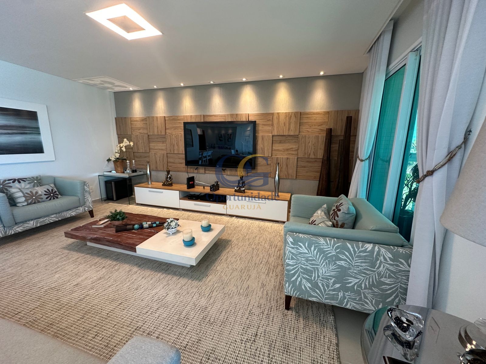 Apartamento Frente ao Mar, Praia da Enseada, Guarujá - SP