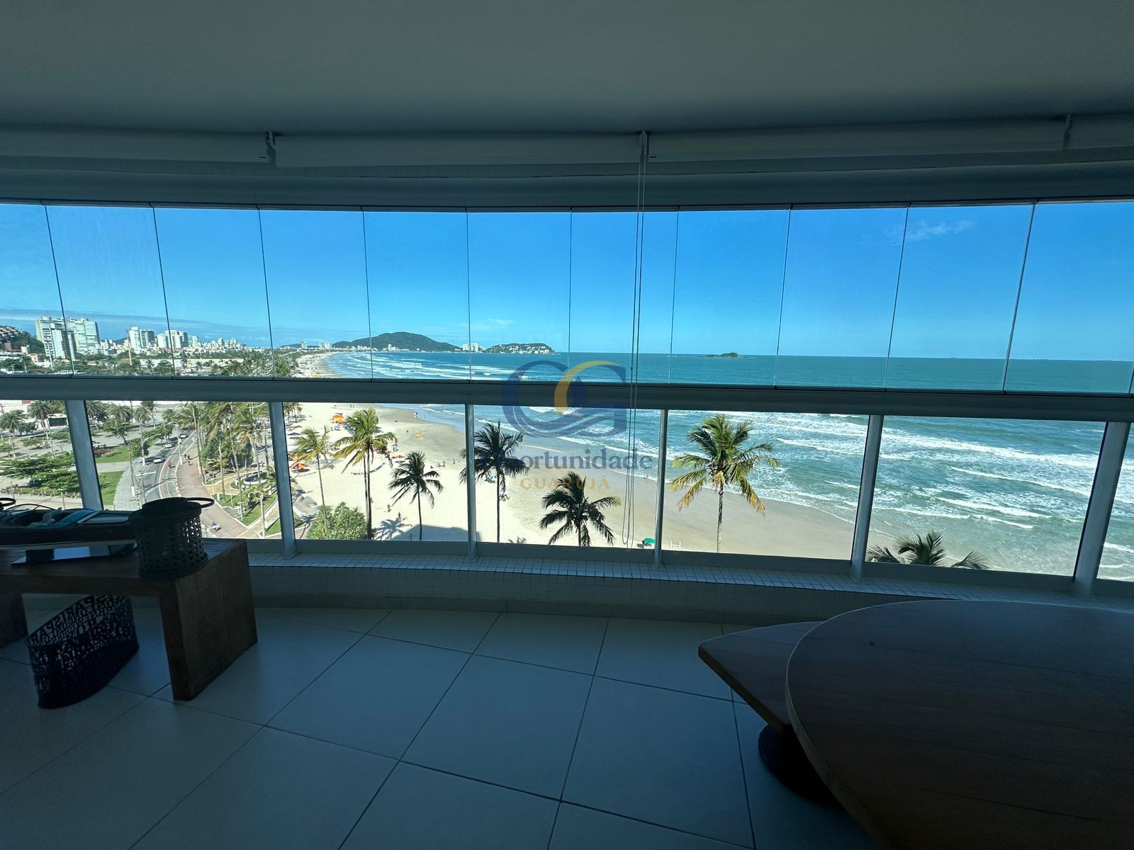 Apartamento Frente ao Mar, Praia da Enseada, Guarujá - SP
