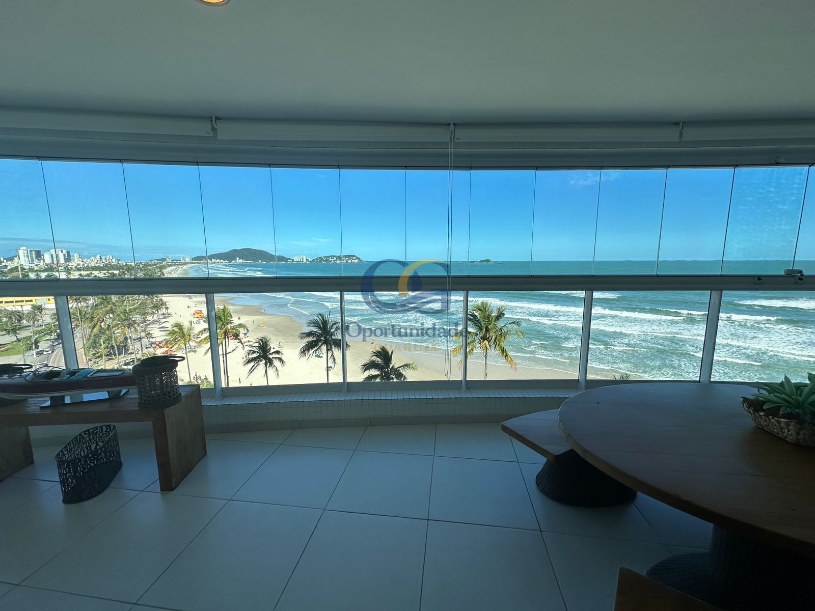 Apartamento Frente ao Mar, Praia da Enseada, Guarujá - SP