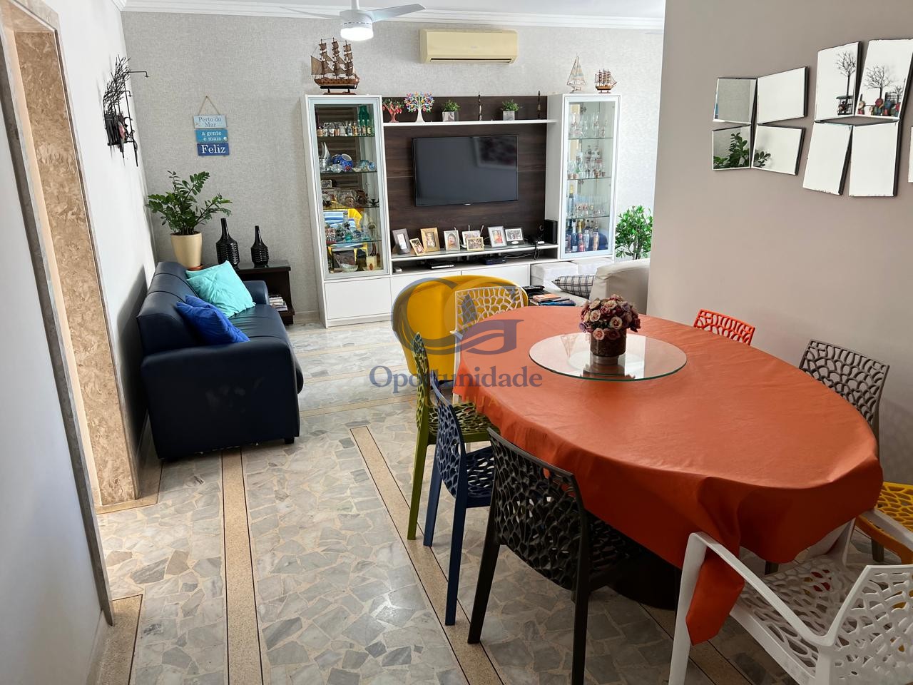 Apartamento na Praia da Enseada, Guarujá - SP