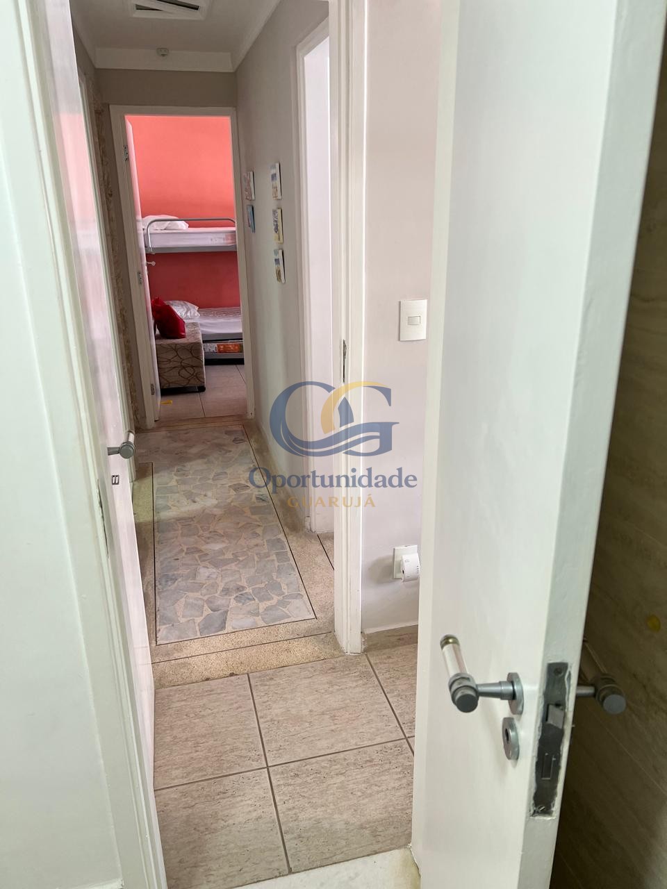 Apartamento na Praia da Enseada, Guarujá - SP