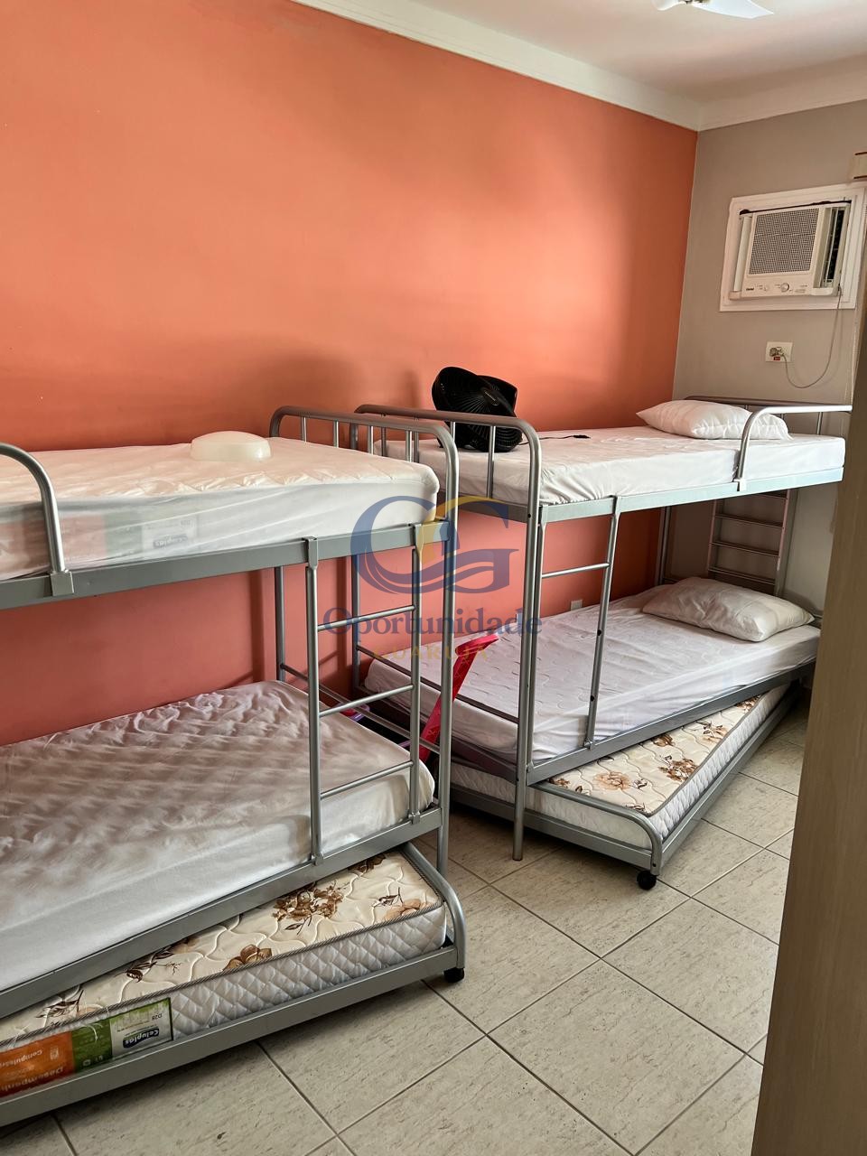 Apartamento na Praia da Enseada, Guarujá - SP