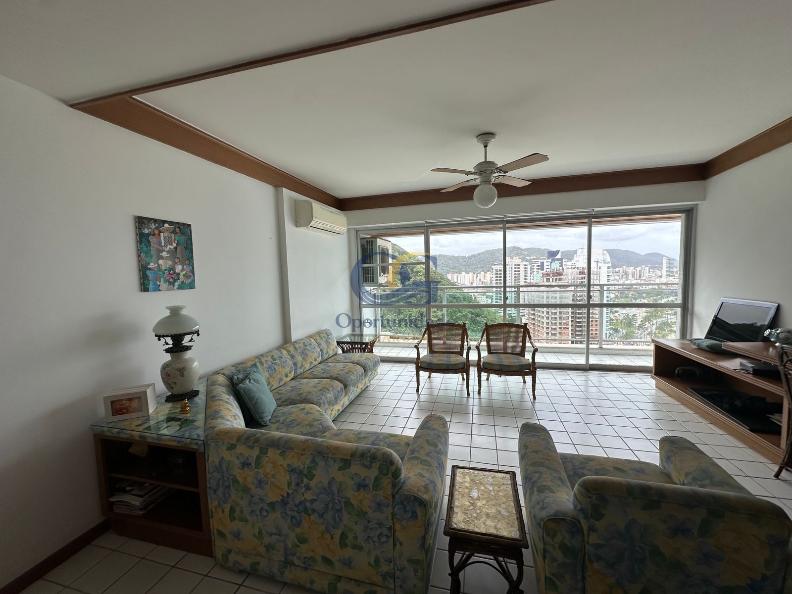 Apartamento Frente ao Mar nas Pitangueiras, Guarujá - SP