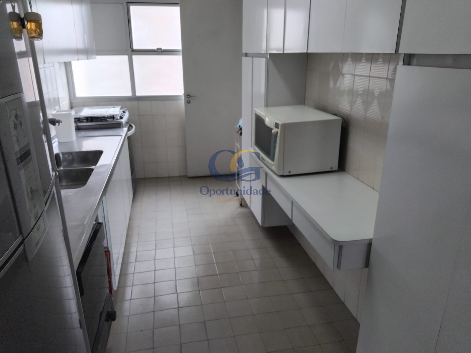 Apartamento na Praia das Astúrias, Guarujá - SP