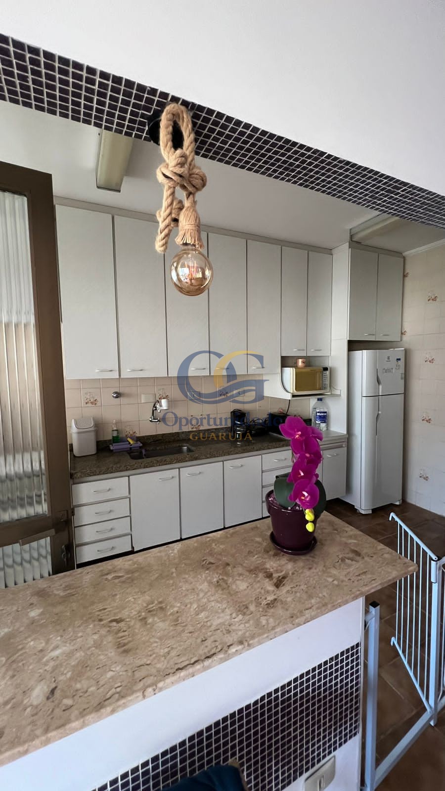 Apartamento na Praia da Enseada, Guarujá - SP