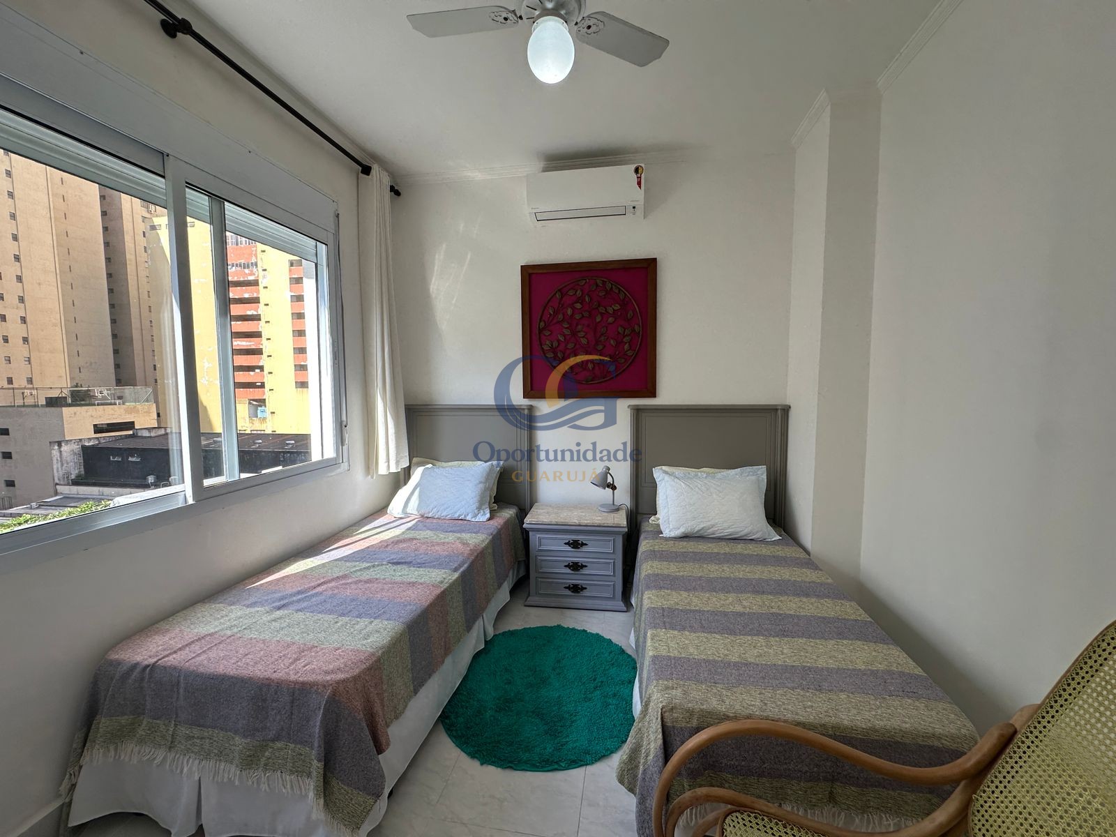 Apartamento na Praia das Pitangueiras, Guarujá - SP