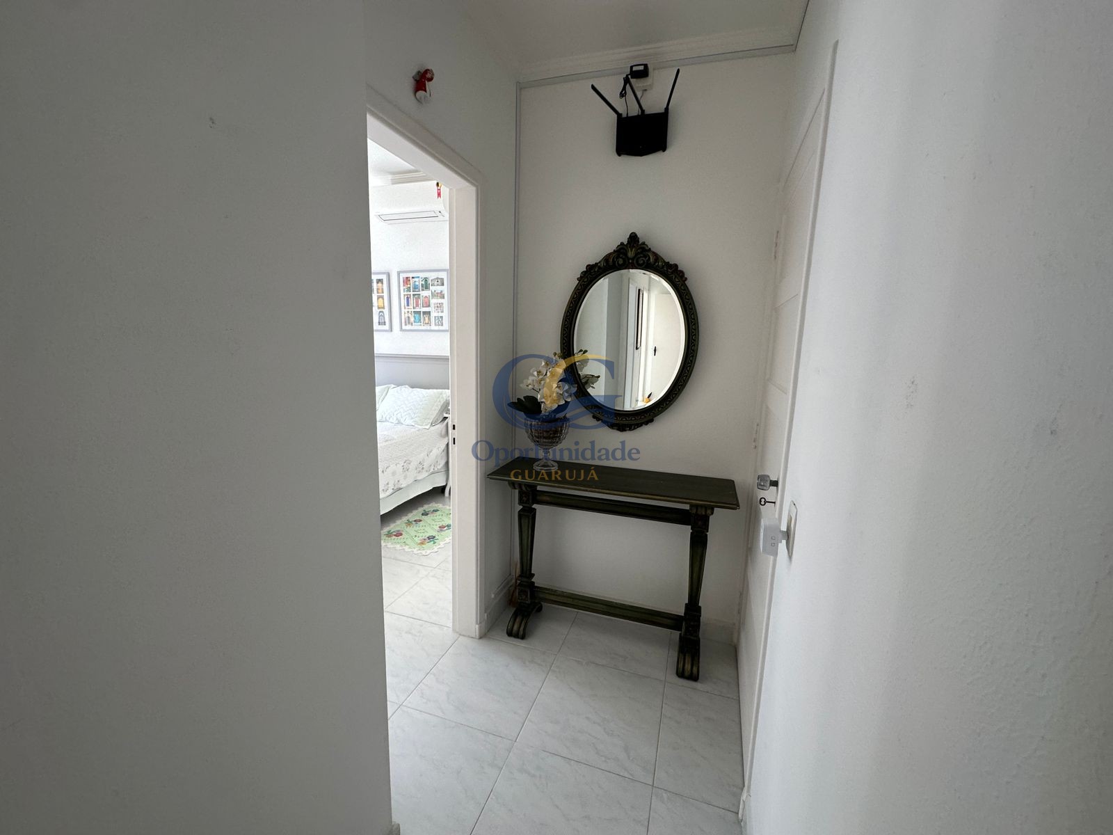 Apartamento na Praia das Pitangueiras, Guarujá - SP