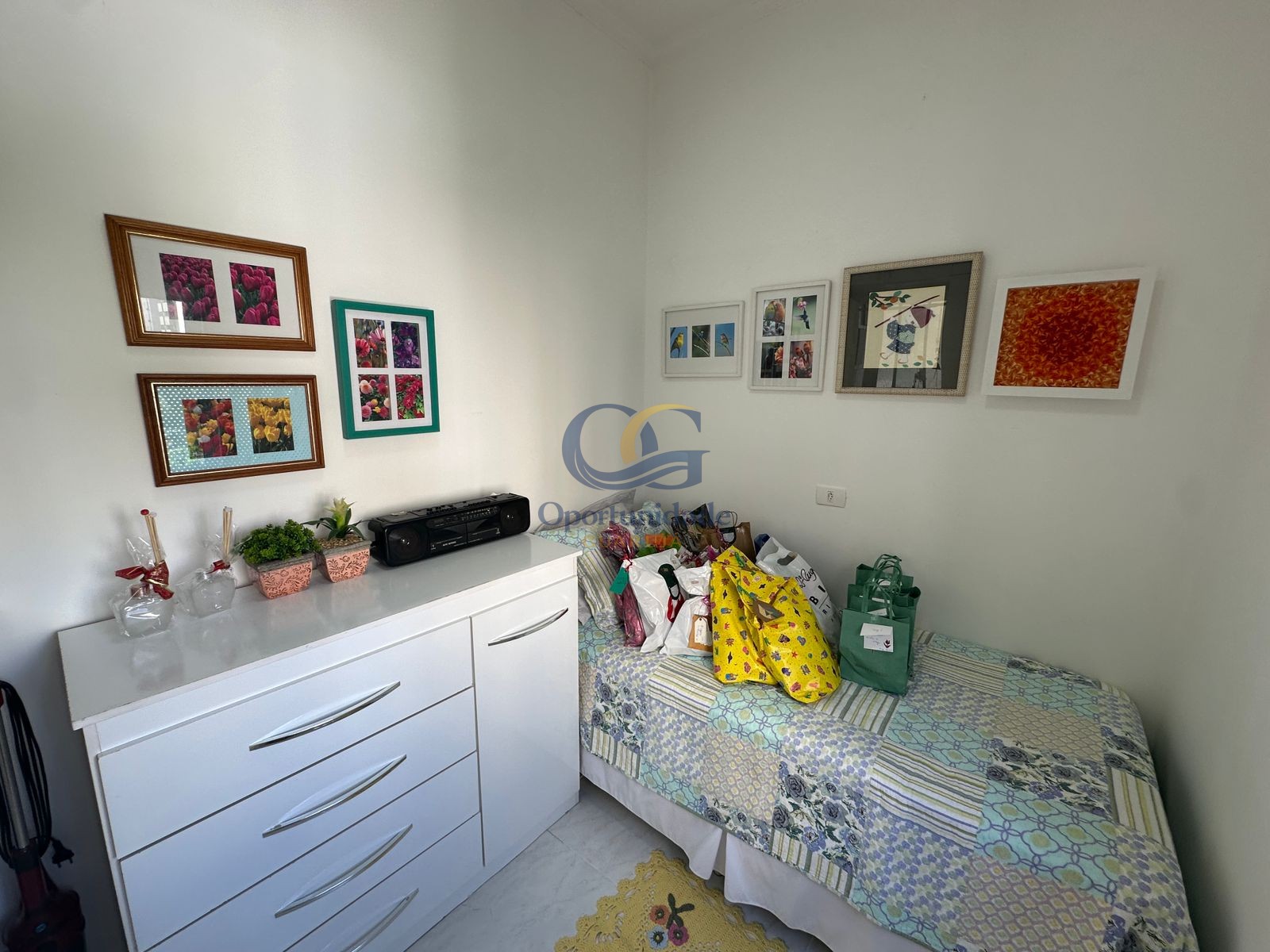 Apartamento na Praia das Pitangueiras, Guarujá - SP