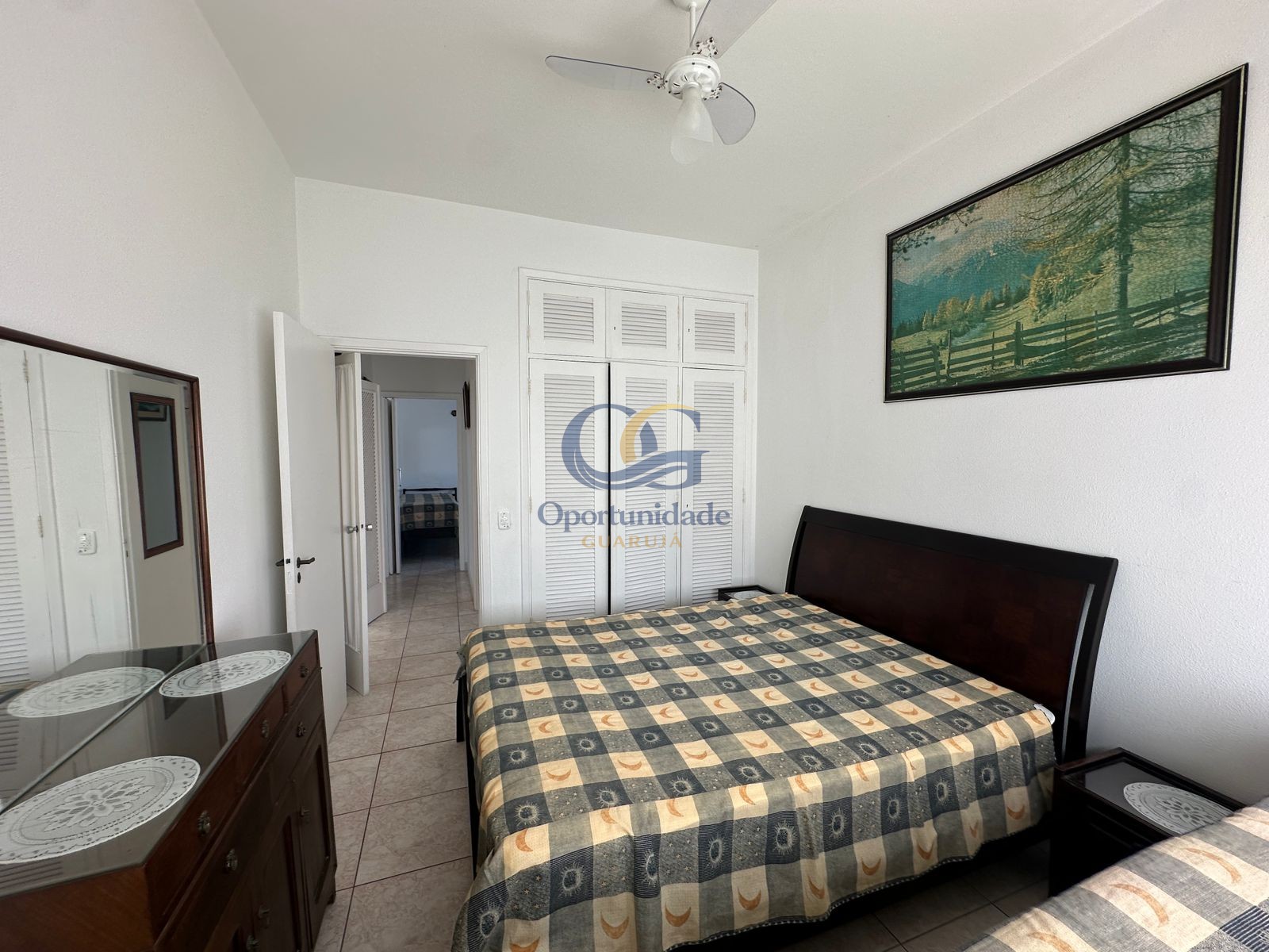Apartamento na Praia das Pitangueiras, Guarujá - SP