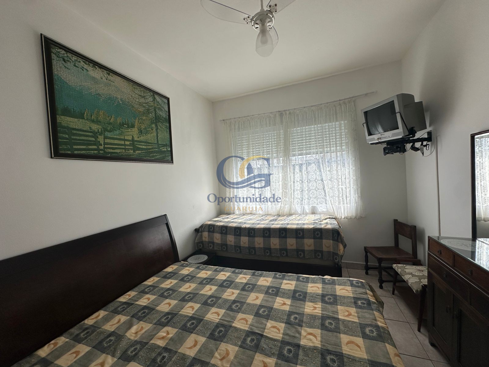 Apartamento na Praia das Pitangueiras, Guarujá - SP
