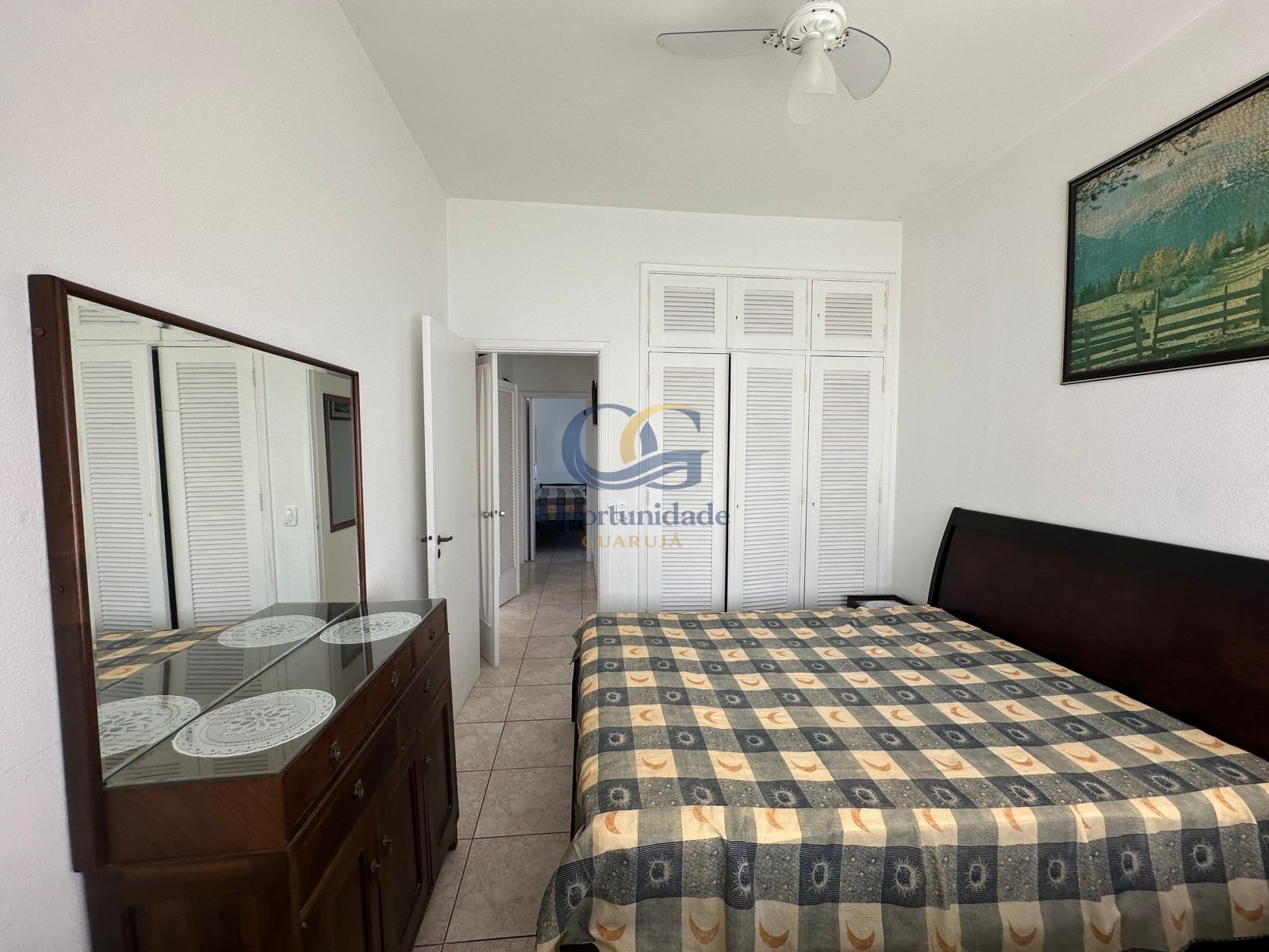 Apartamento na Praia das Pitangueiras, Guarujá - SP