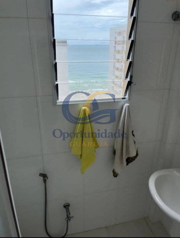 Apartamento na Praia das Pitangueiras, Guarujá - SP