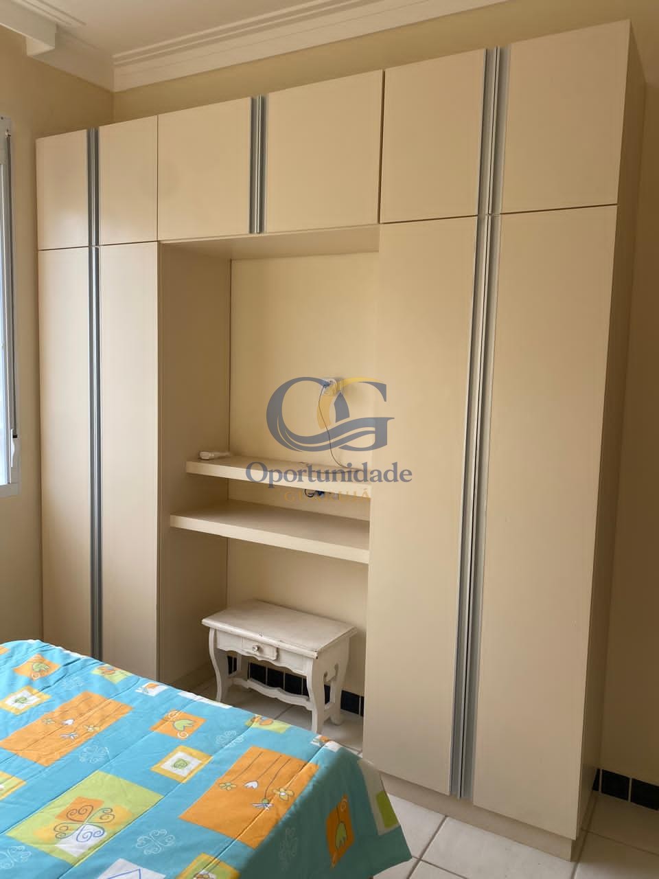Apartamento na Praia das Pitangueiras, Guarujá - SP