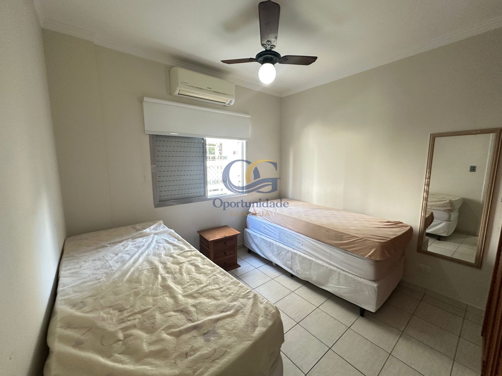 Apartamento na Praia das Pitangueiras, Guarujá - SP