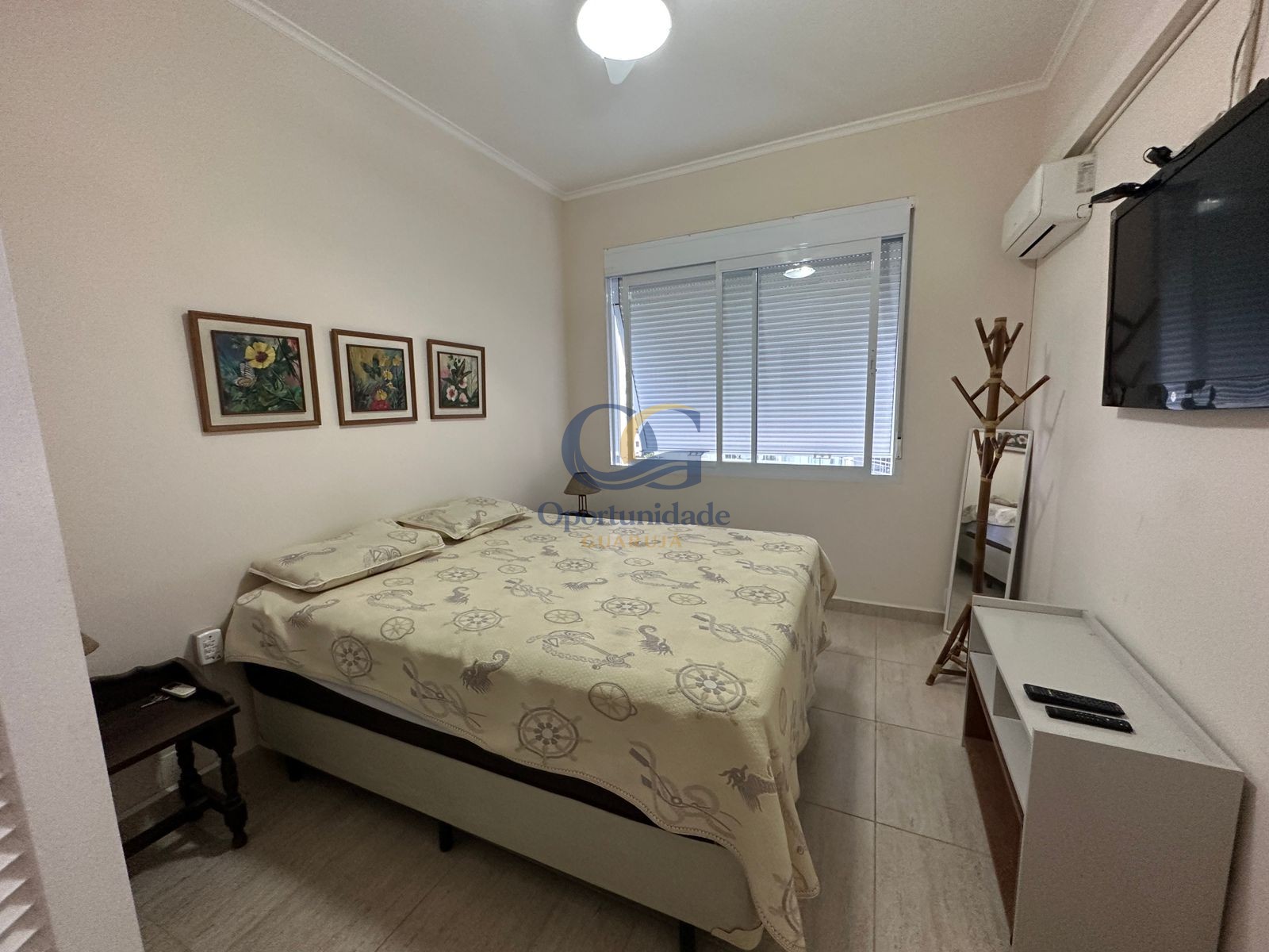 Apartamento na Praia das Pitangueiras, Guarujá - SP