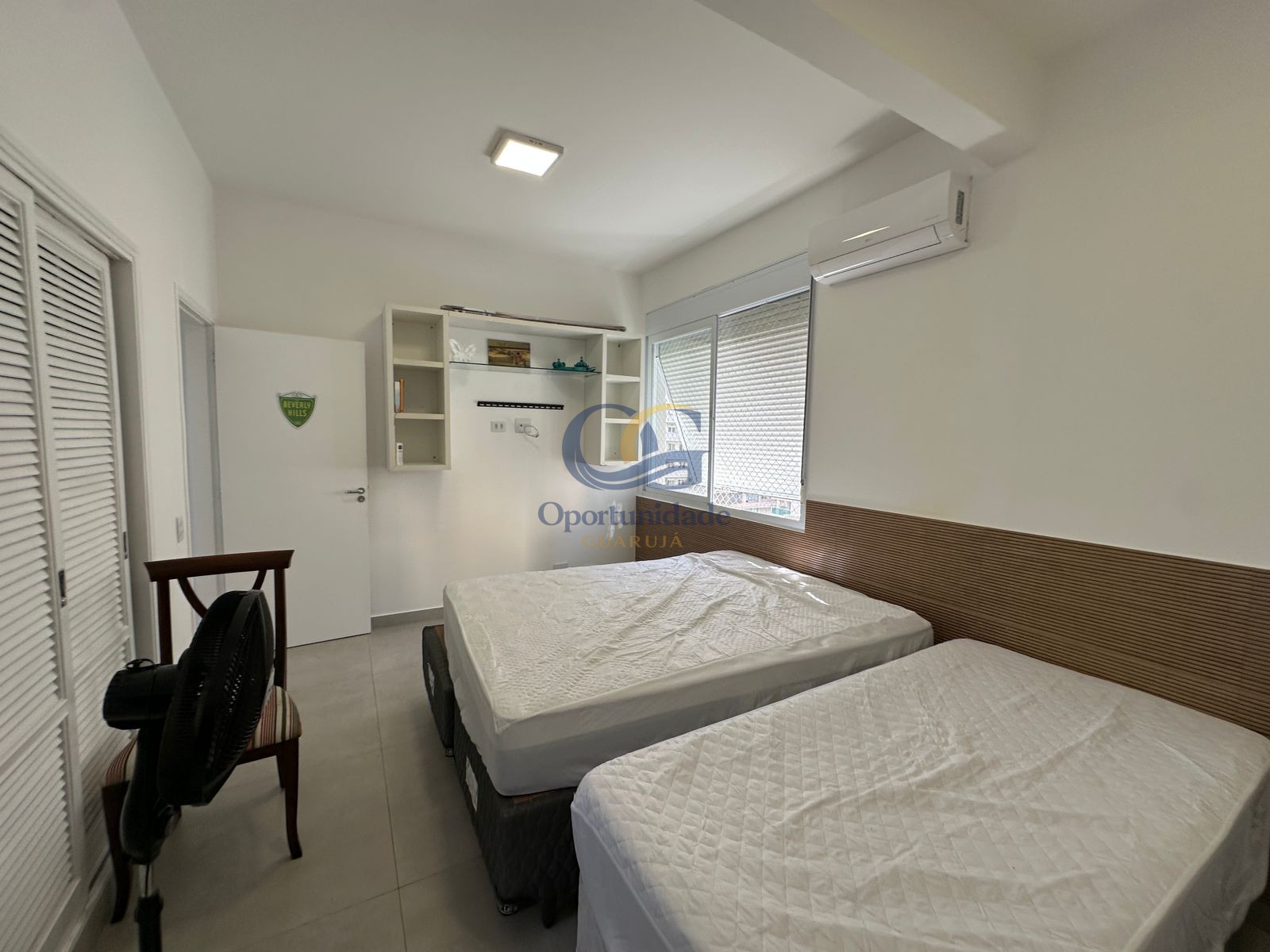 Apartamento na Praia das Pitangueiras, Guarujá - SP