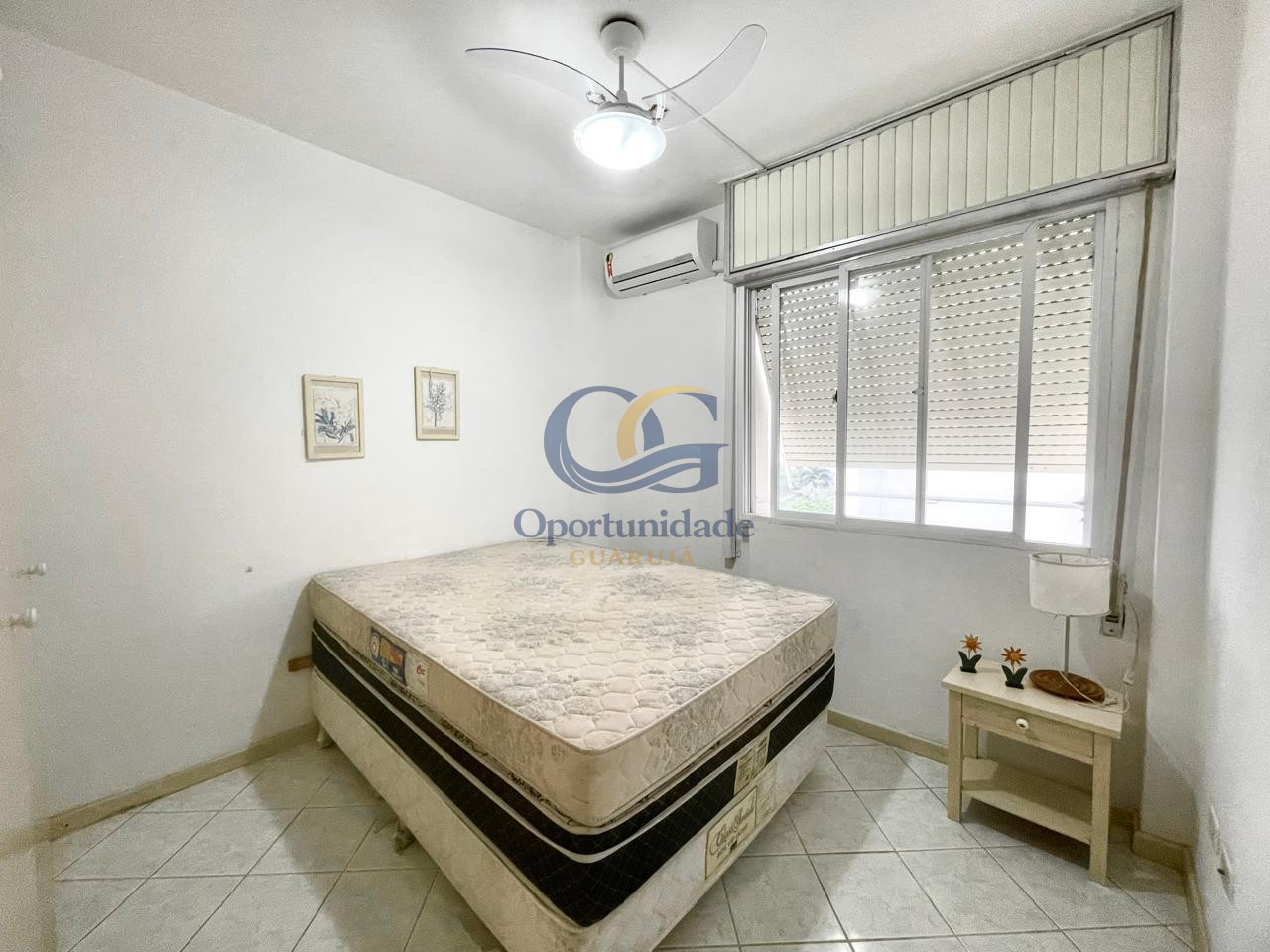Apartamento na Praia das Pitangueiras, Guarujá - SP