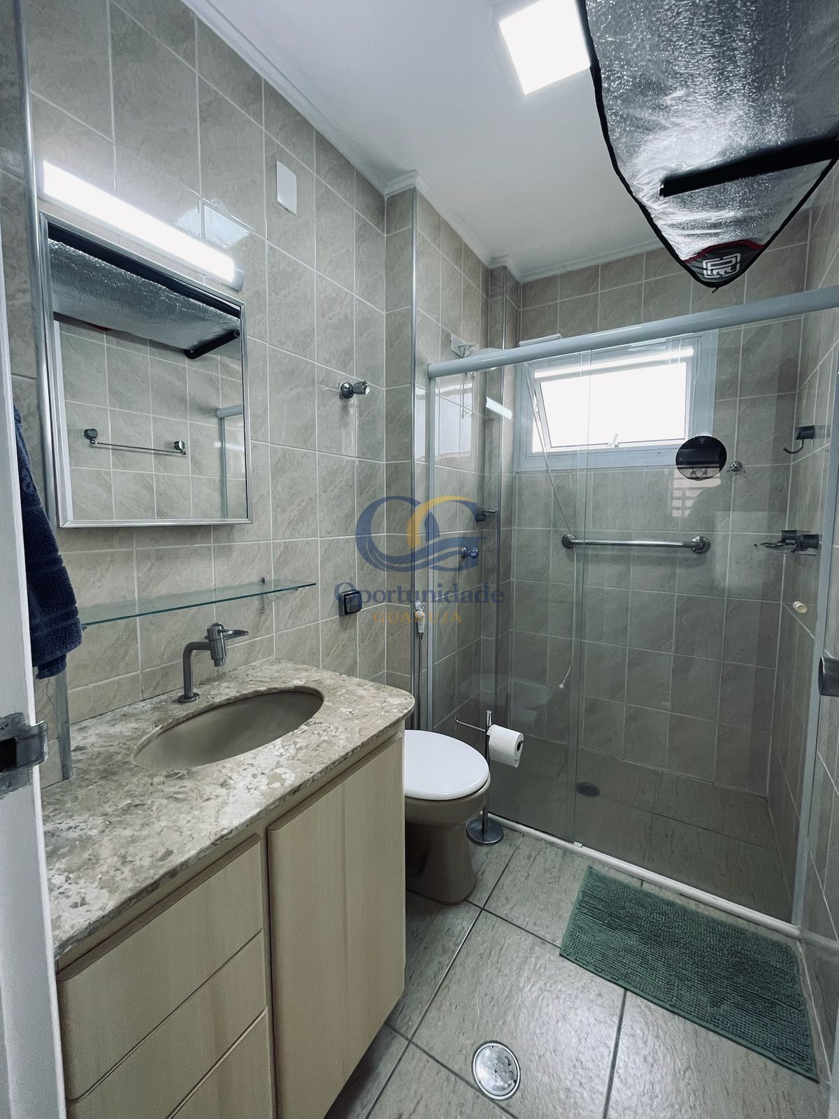 Apartamento na Praia das Pitangueiras, Guarujá - SP