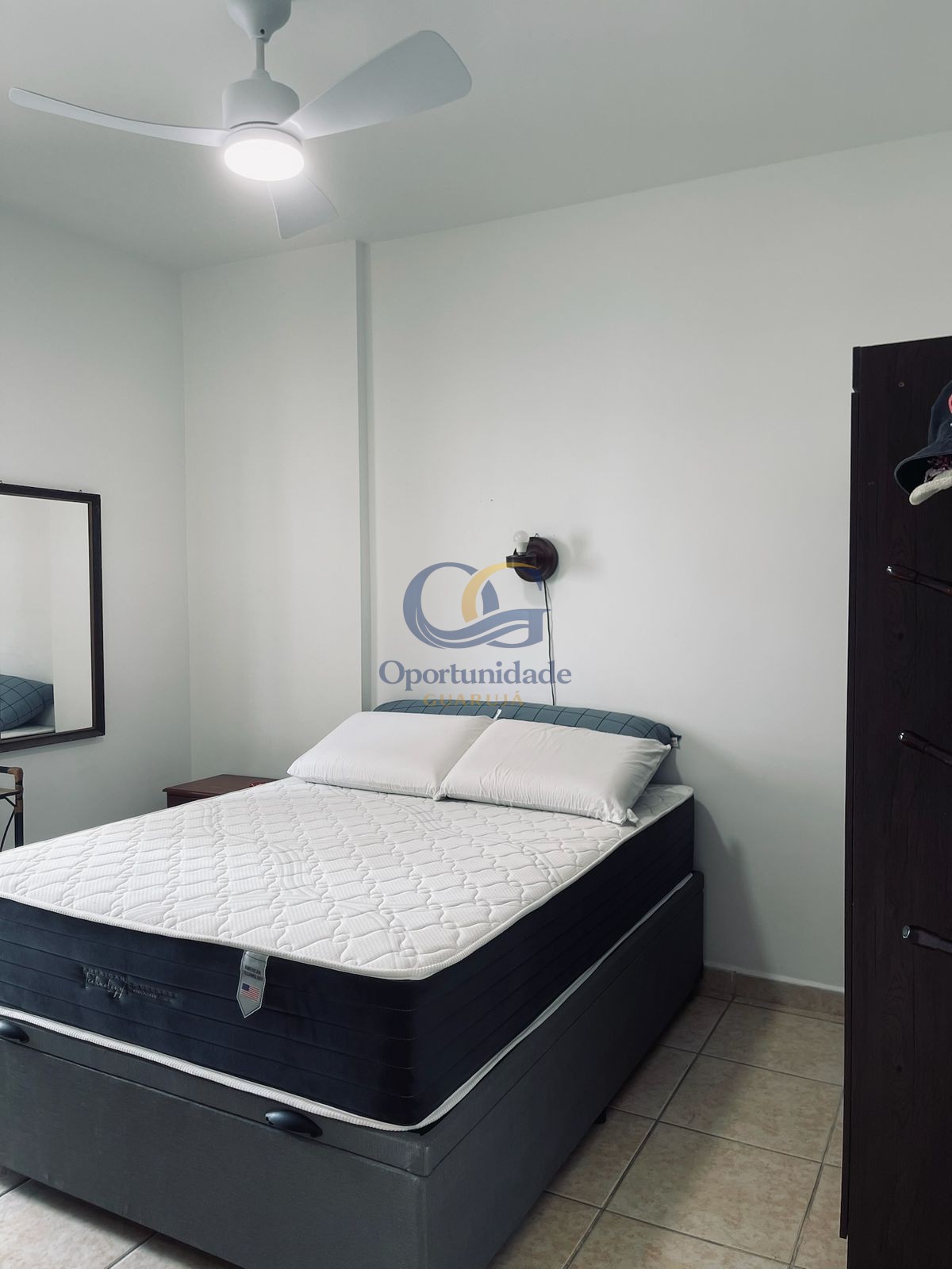 Apartamento na Praia das Pitangueiras, Guarujá - SP