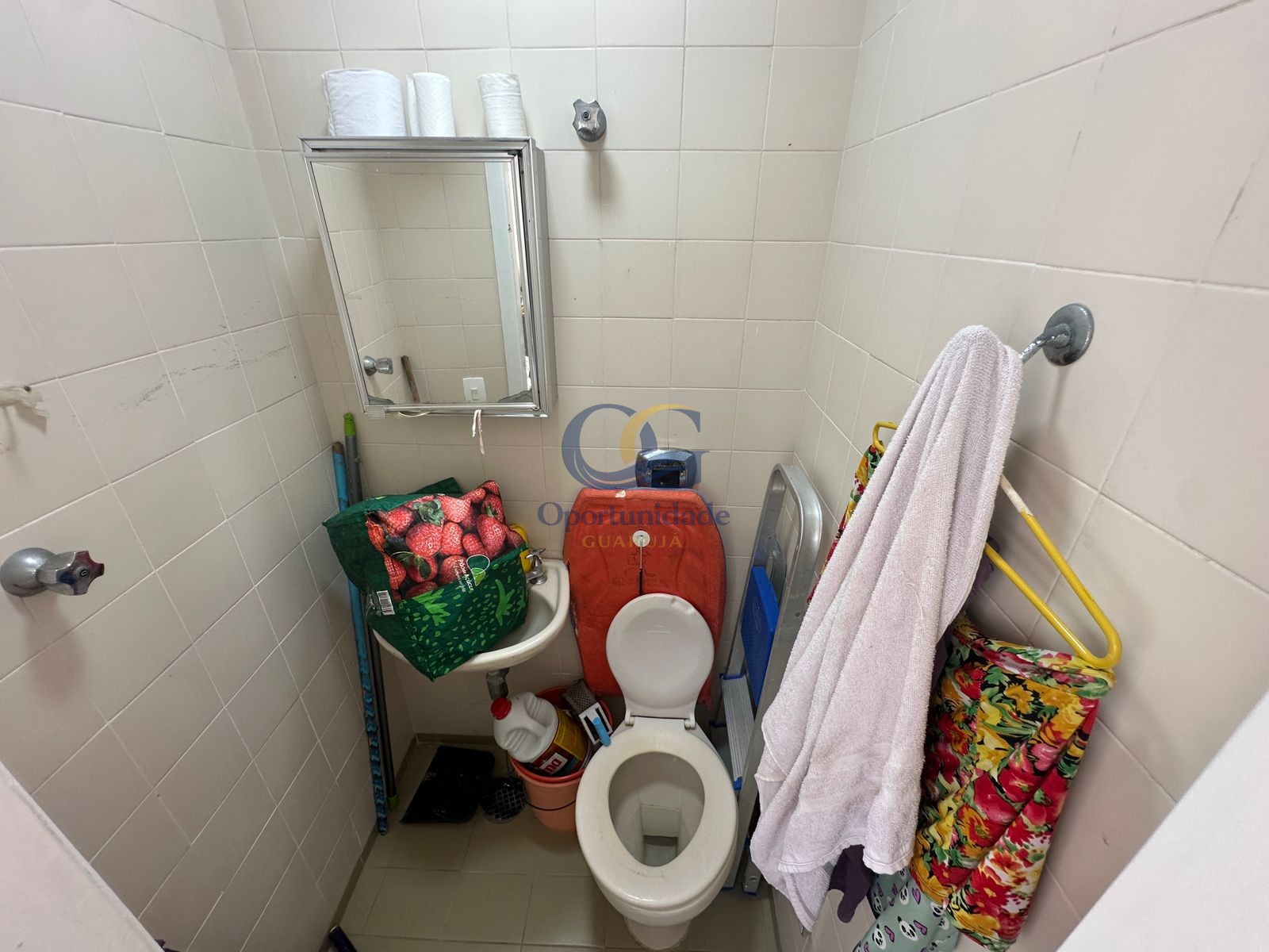 Apartamento na Praia das Pitangueiras, Guarujá - SP