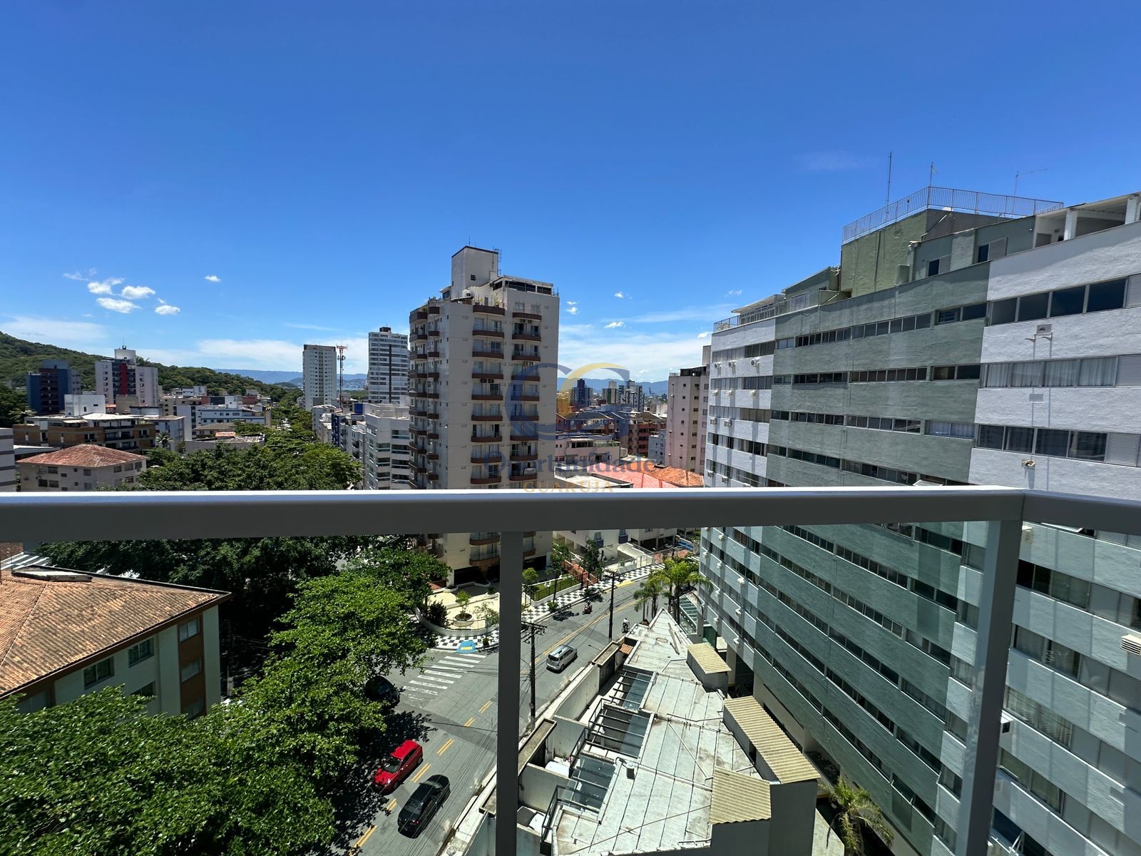 Apartamento na Praia das Astúrias, Guarujá - SP