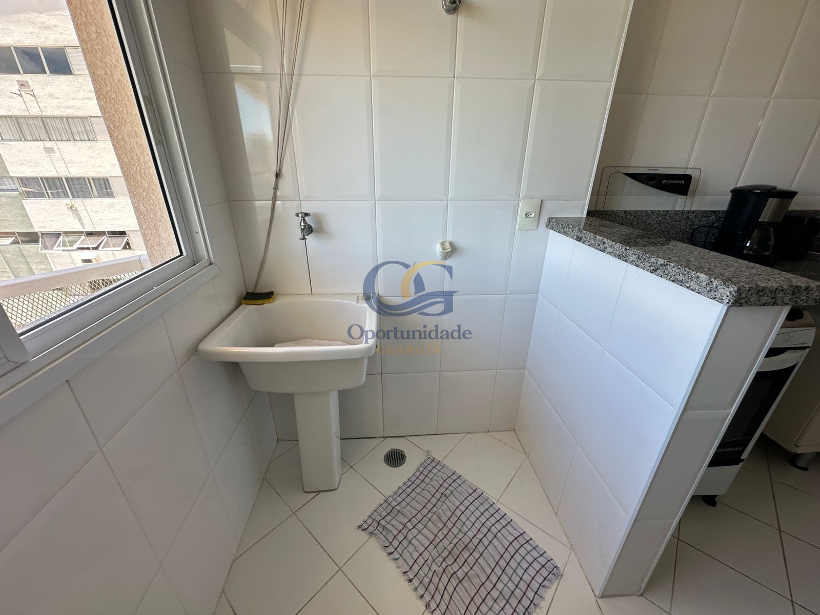 Apartamento na Praia das Astúrias, Guarujá - SP