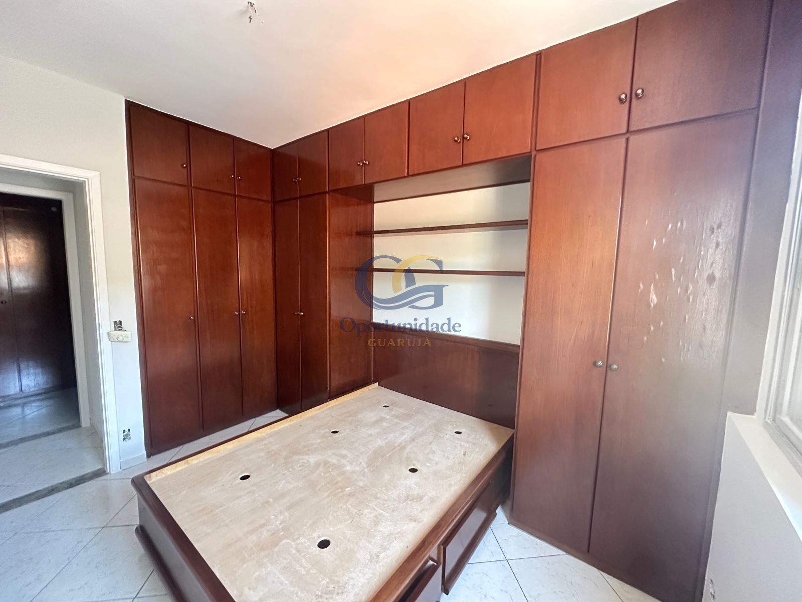 Apartamento na Praia da Enseada, Guarujá - SP