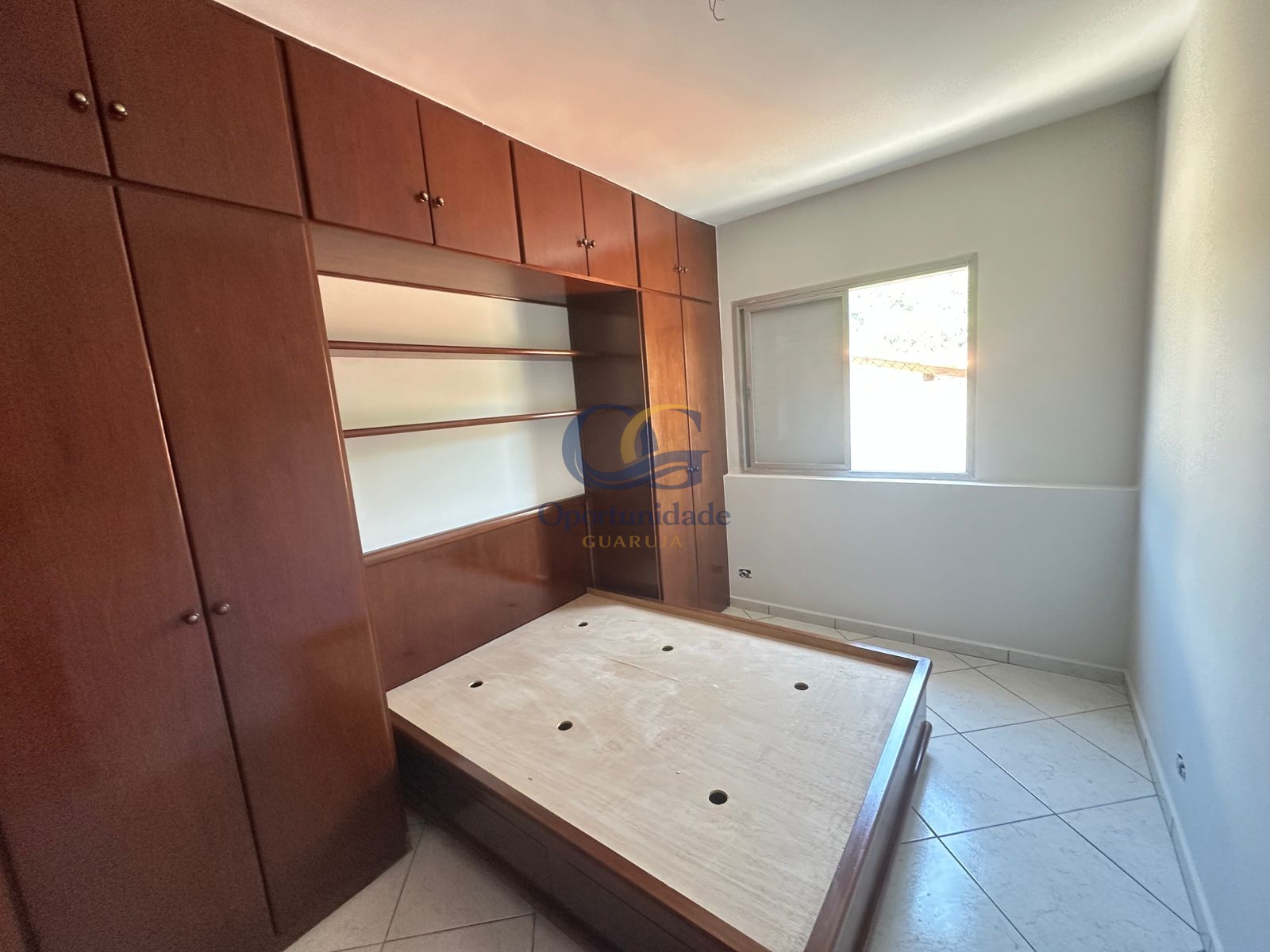 Apartamento na Praia da Enseada, Guarujá - SP
