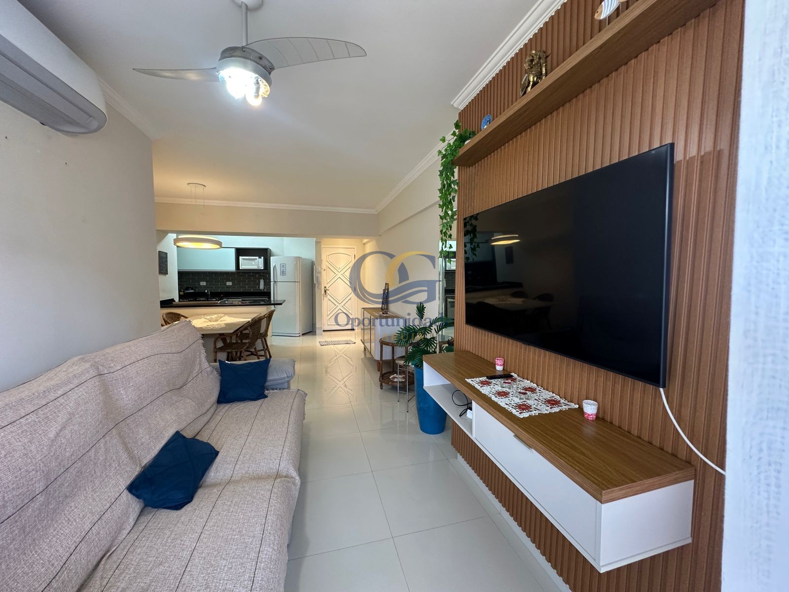 Apartamento na Praia da Enseada, Guarujá - SP