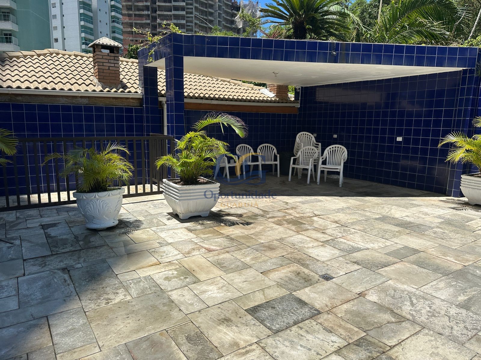 Apartamento na Praia da Enseada, Guarujá - SP