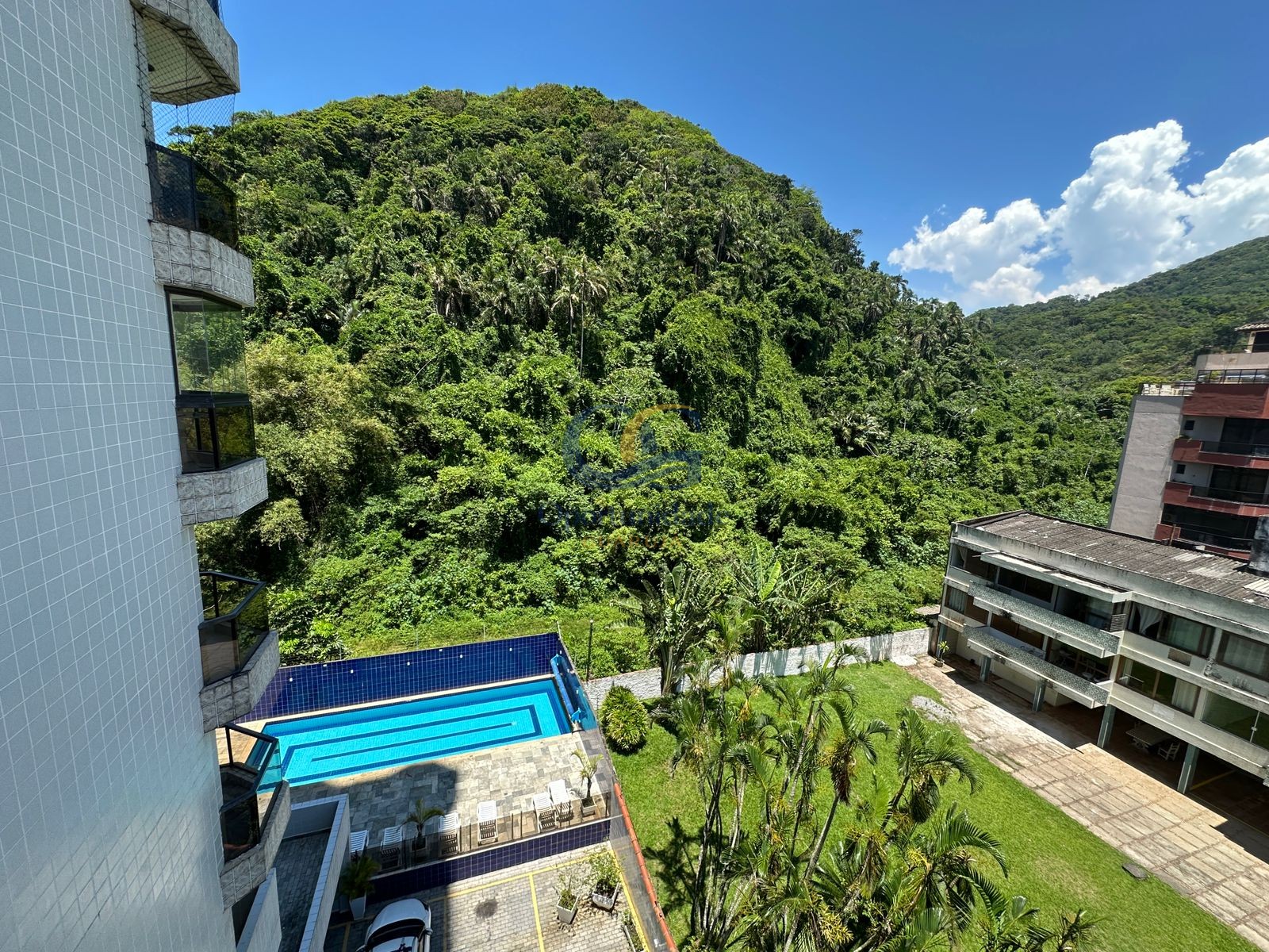 Apartamento na Praia da Enseada, Guarujá - SP