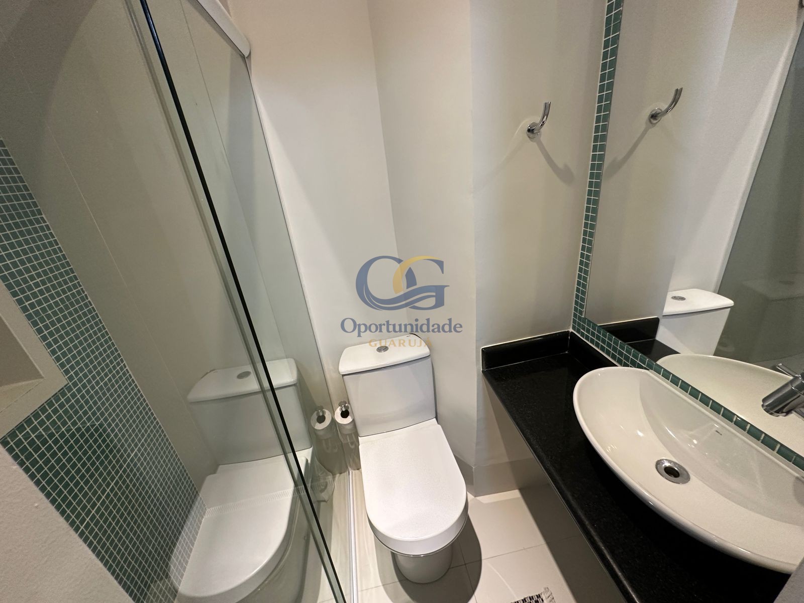Apartamento na Praia da Enseada, Guarujá - SP
