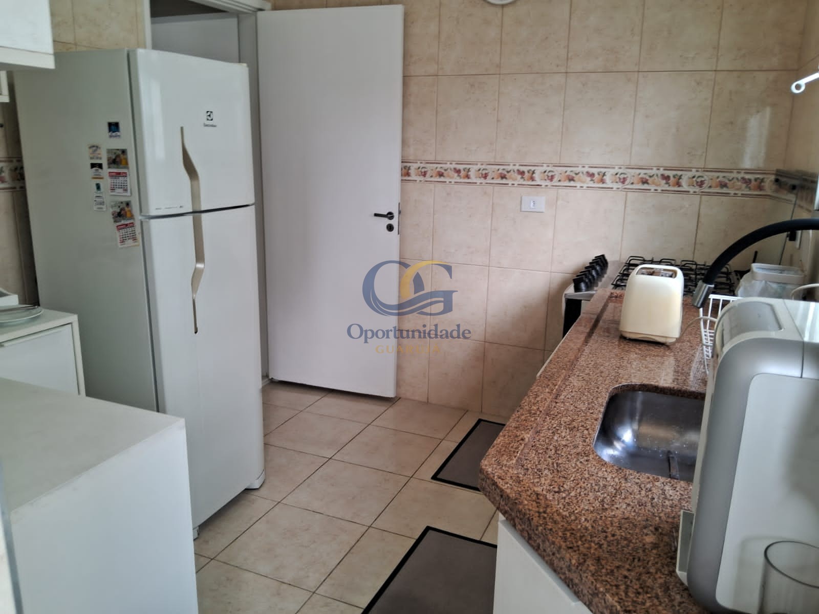 Apartamento na Praia das Astúrias, Guarujá - SP