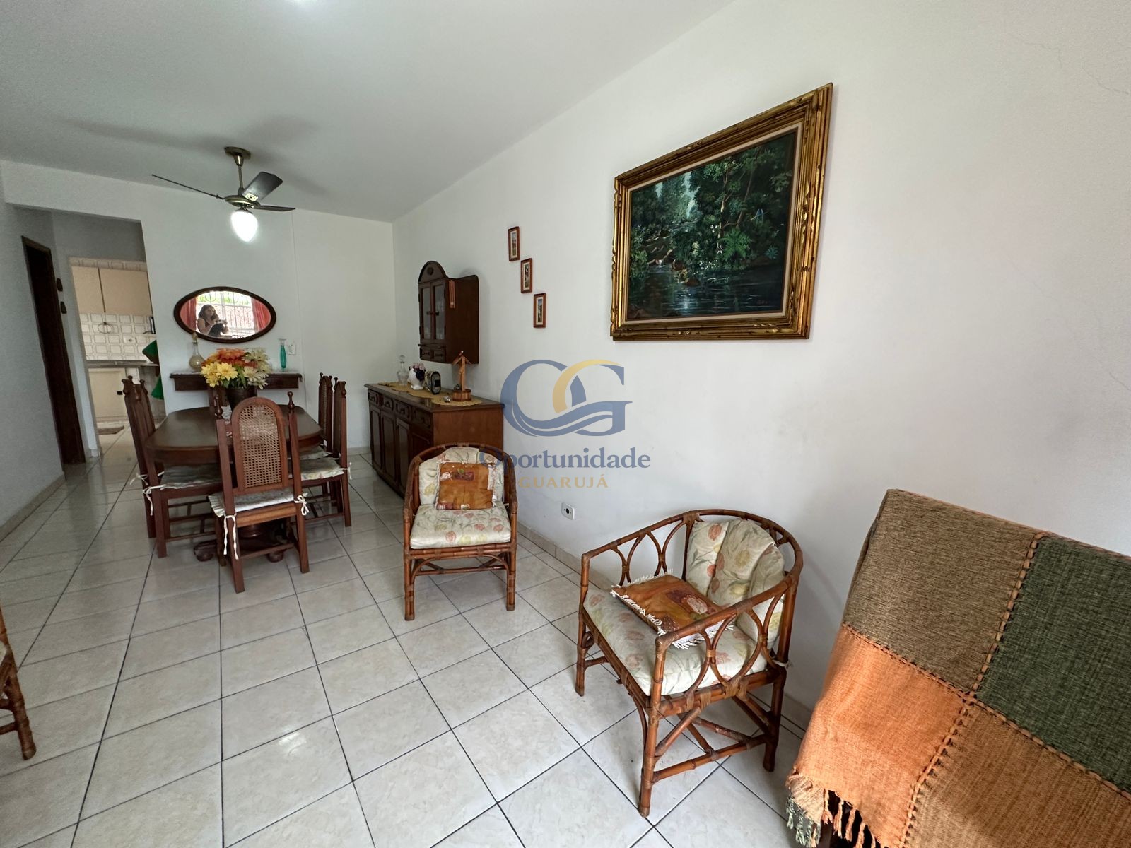 Apartamento na Praia das Pitangueiras, Guarujá - SP
