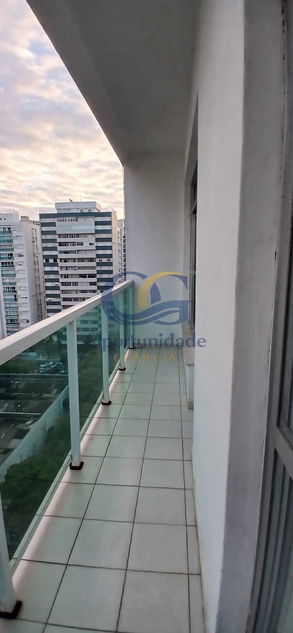 Apartamento na Praia das Pitangueiras, Guarujá - SP