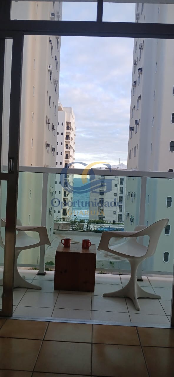 Apartamento na Praia das Pitangueiras, Guarujá - SP