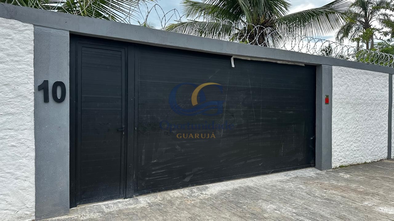 Casa na Praia do Guaiuba, Guarujá - SP