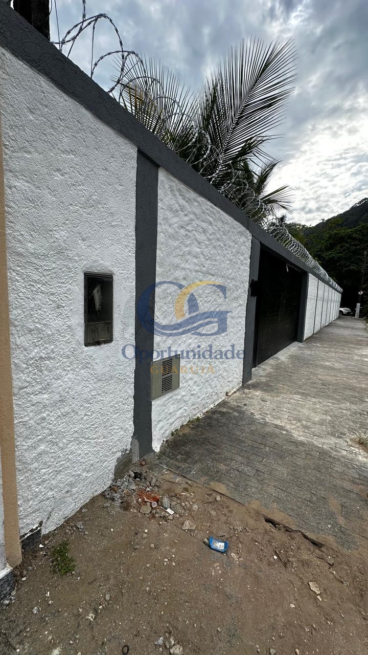 Casa na Praia do Guaiuba, Guarujá - SP