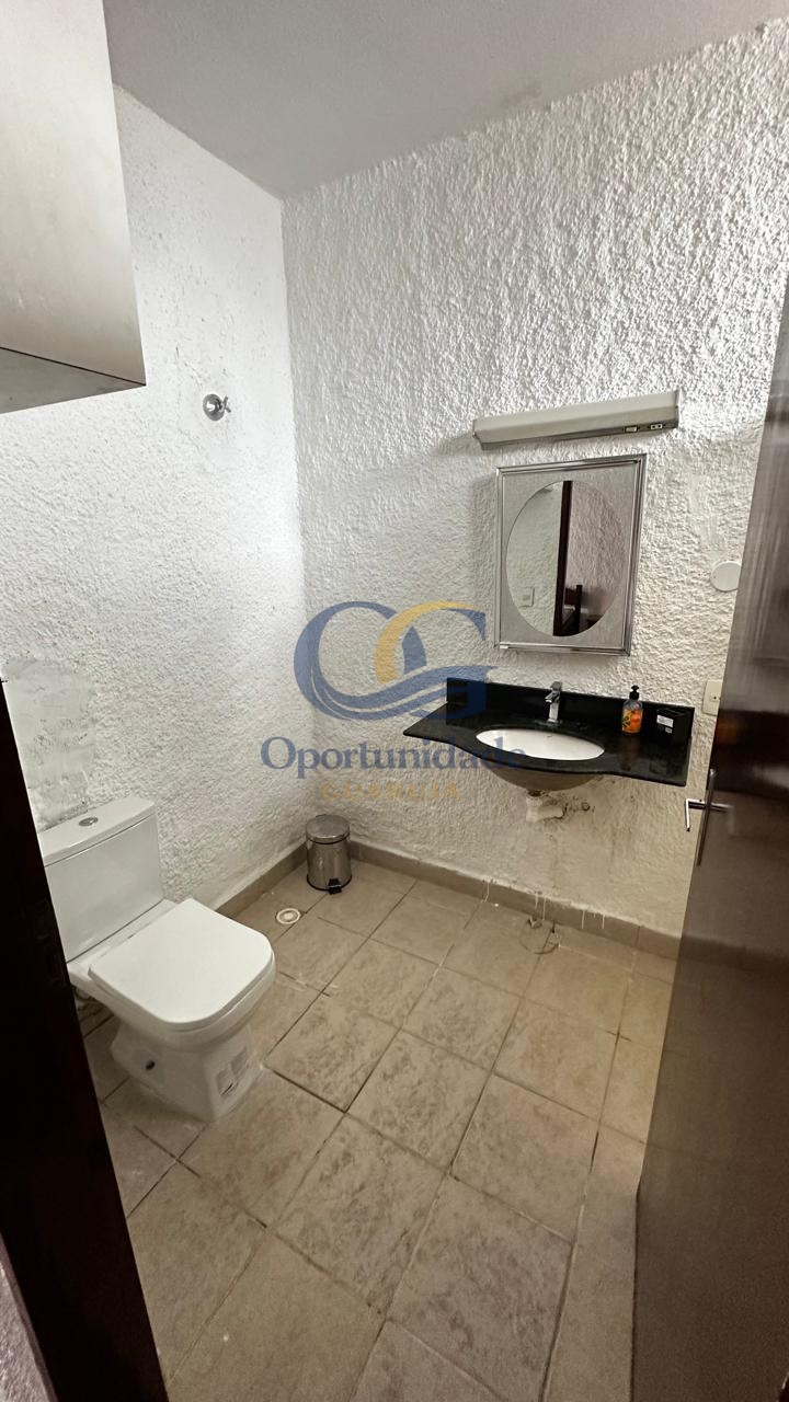 Casa na Praia do Guaiuba, Guarujá - SP