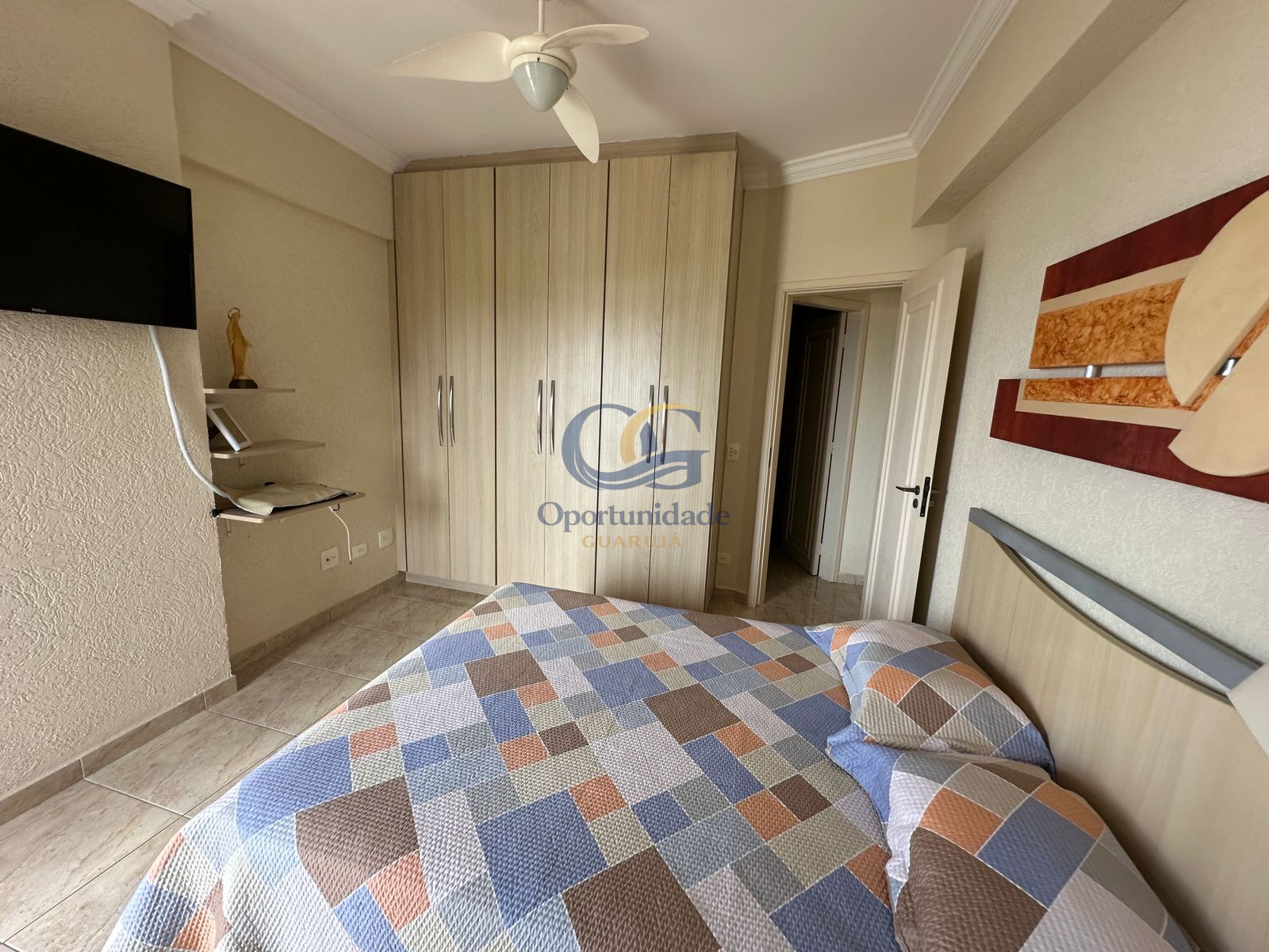 Apartamento na Praia da Enseada, Guarujá - SP