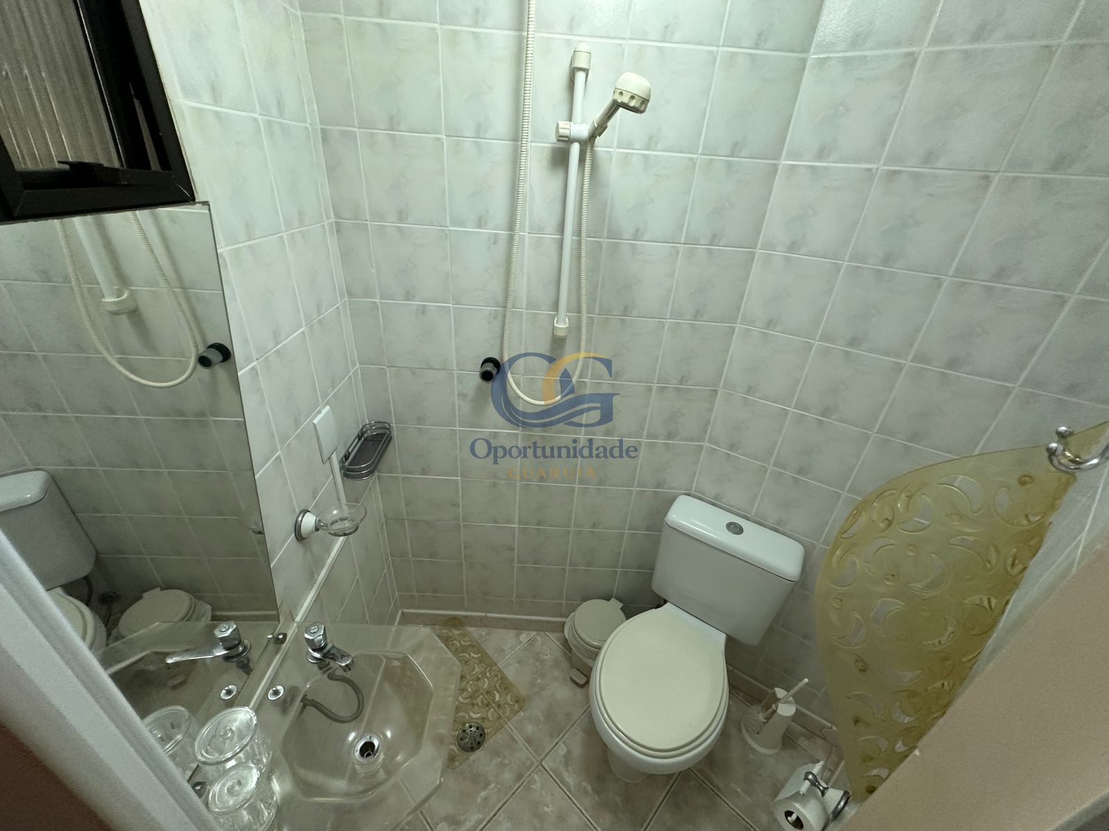 Apartamento na Praia da Enseada, Guarujá - SP