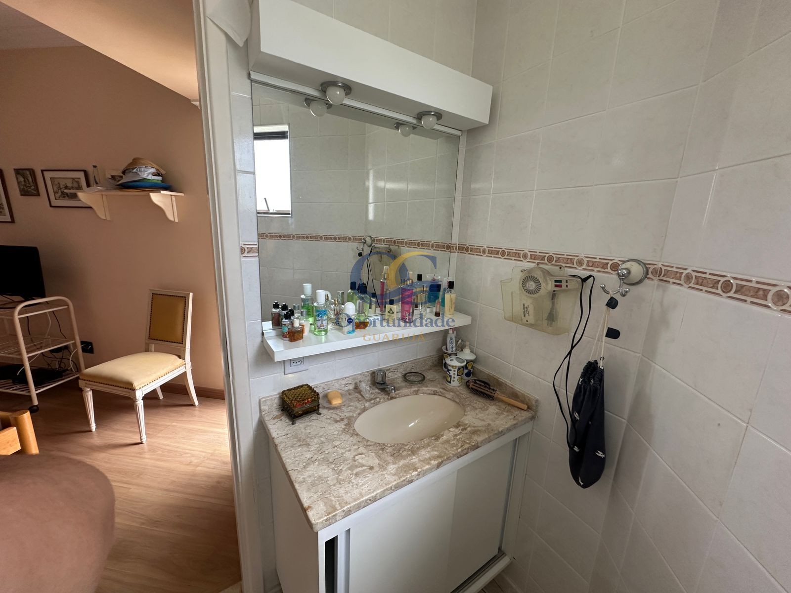 Apartamento na Praia da Enseada, Guarujá - SP
